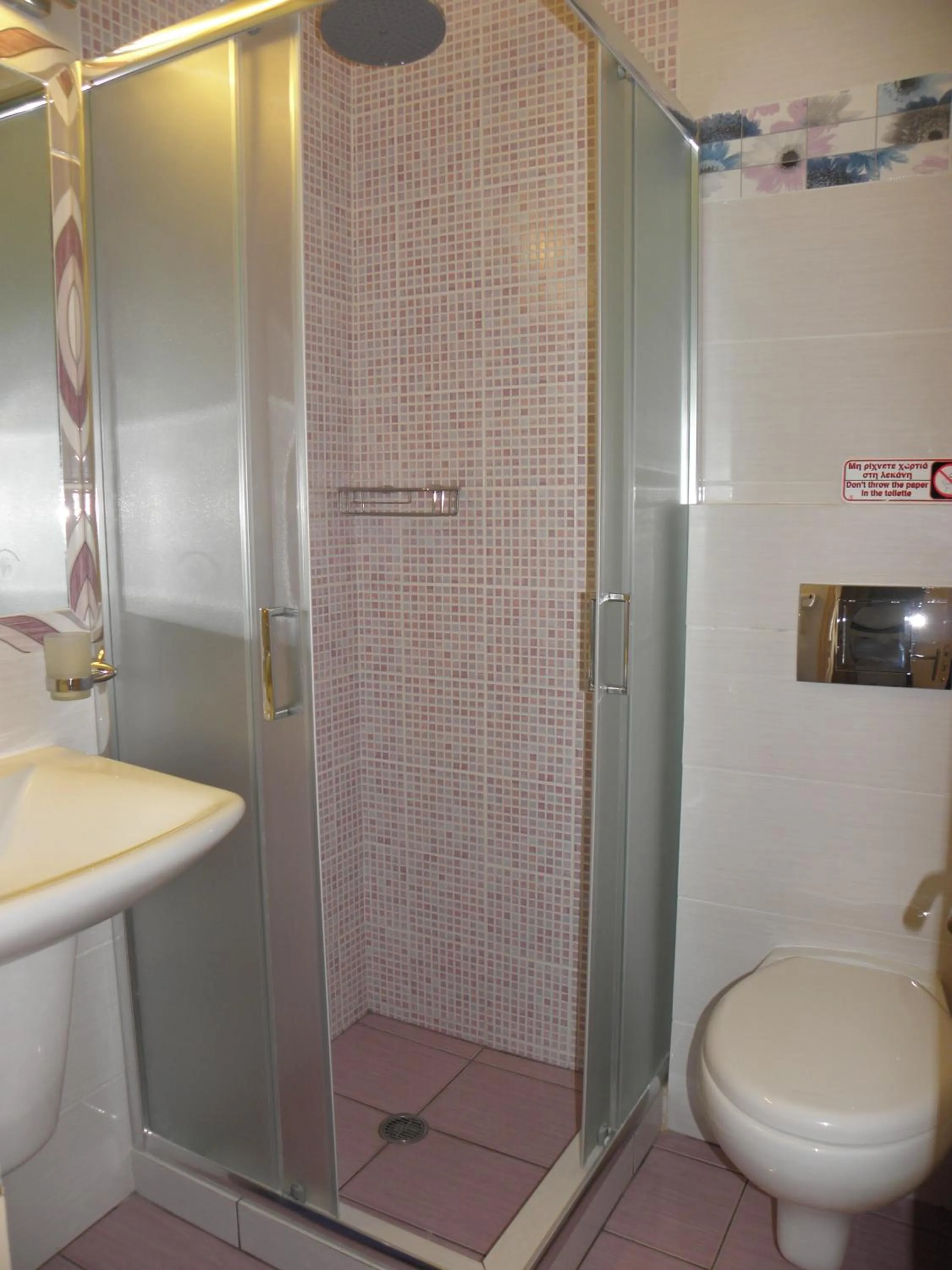 Bathroom in Pension Votsi