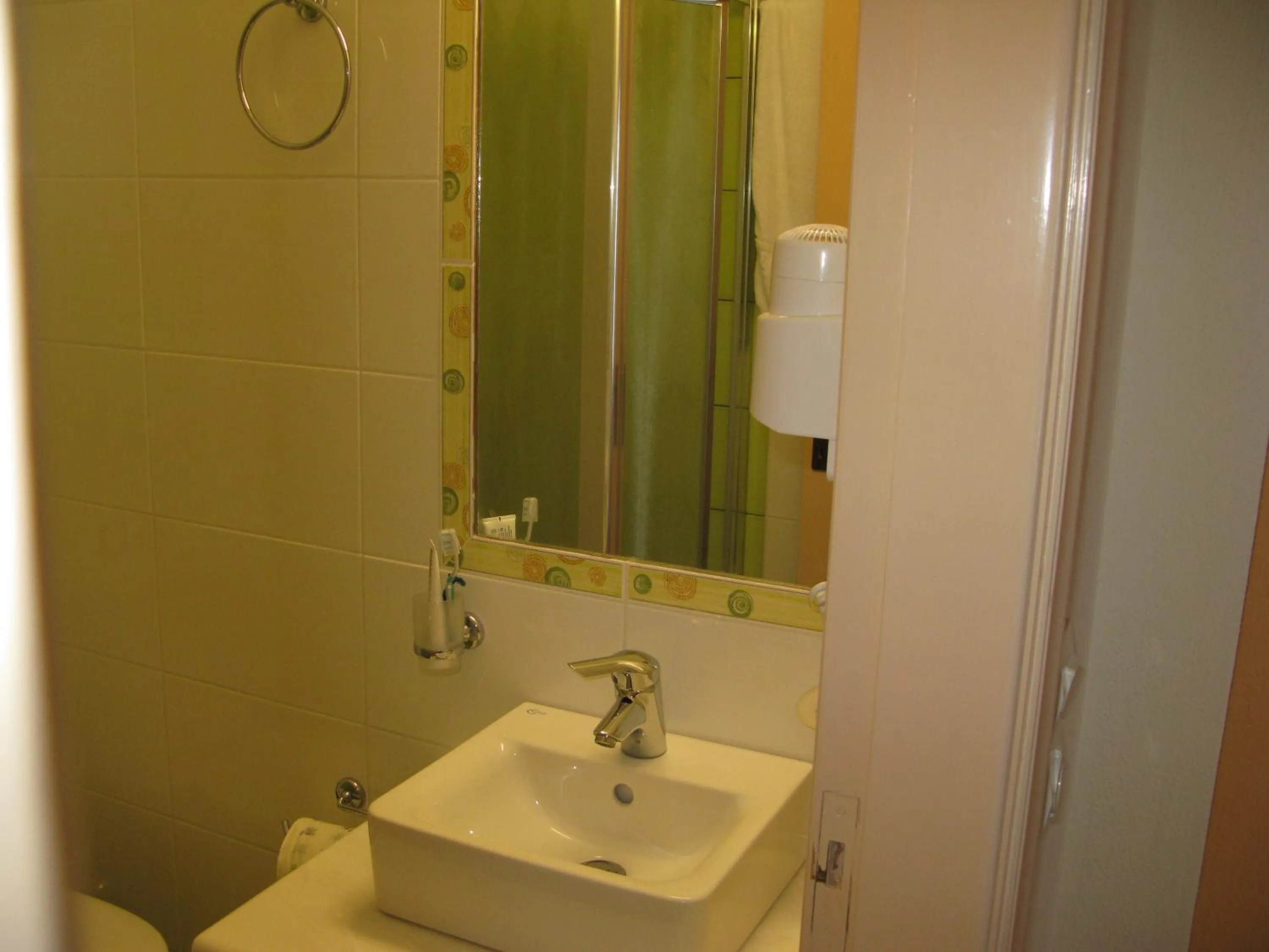 Bathroom in Pension Votsi