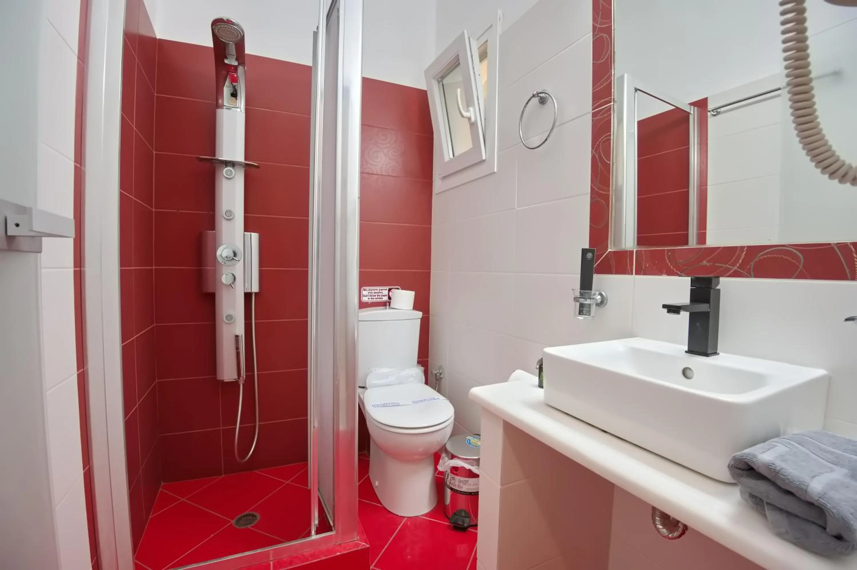 Bathroom in Pension Votsi