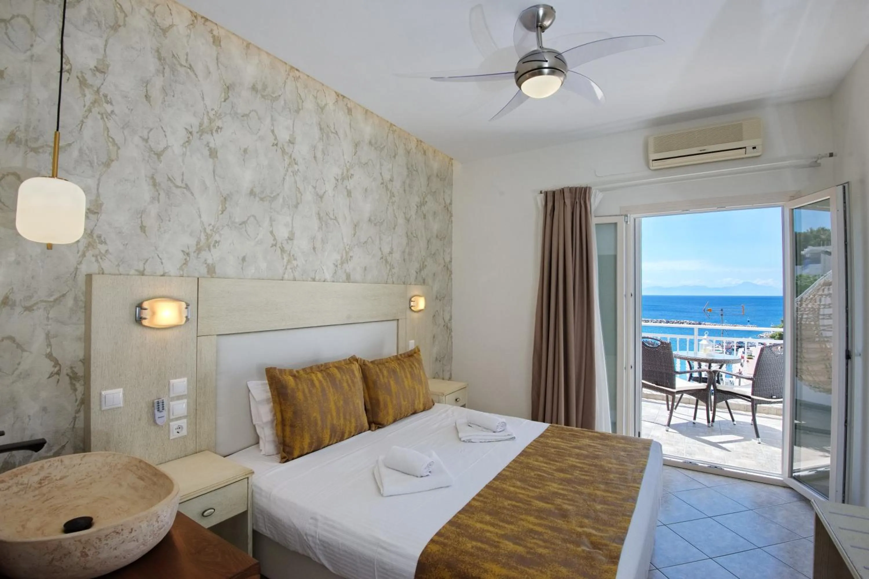 Bed in Pension Votsi