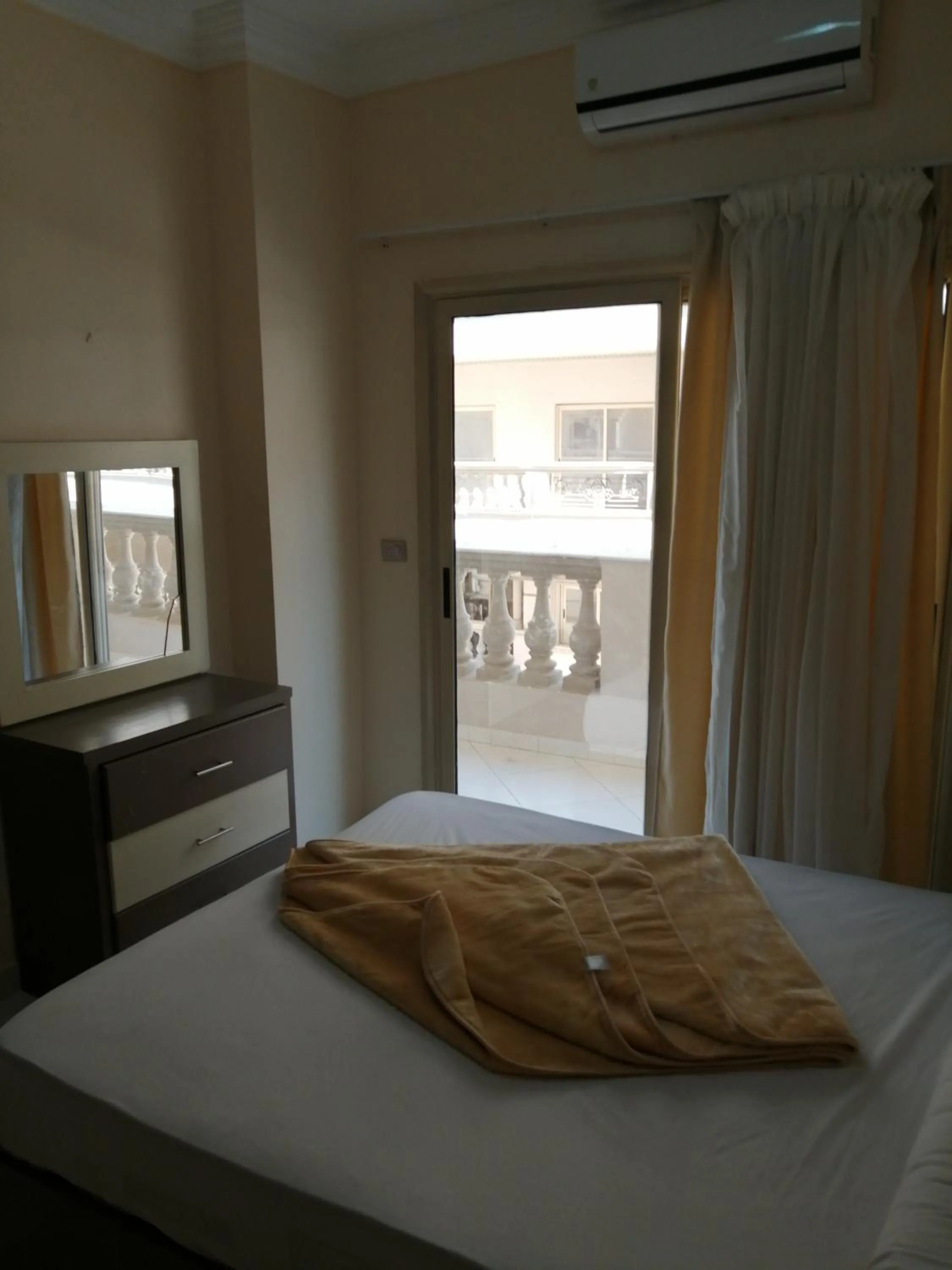 Bed in Nour Plaza Hurghada النور بلازا الغردقة