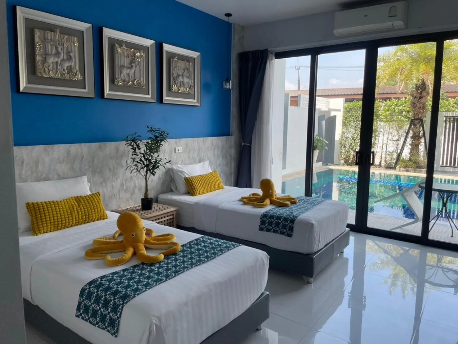 Bed in Baan Yamoo Ranong