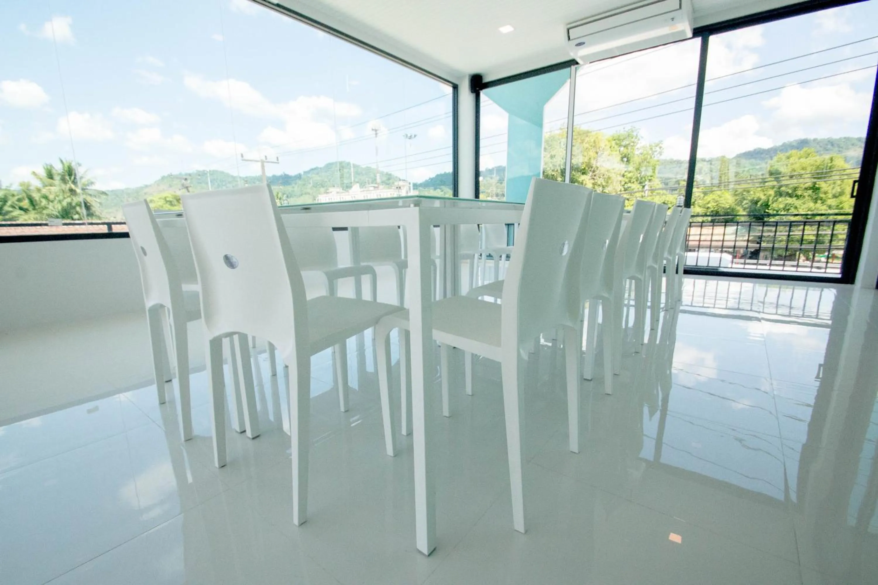 Restaurant/places to eat in Baan Yamoo Ranong