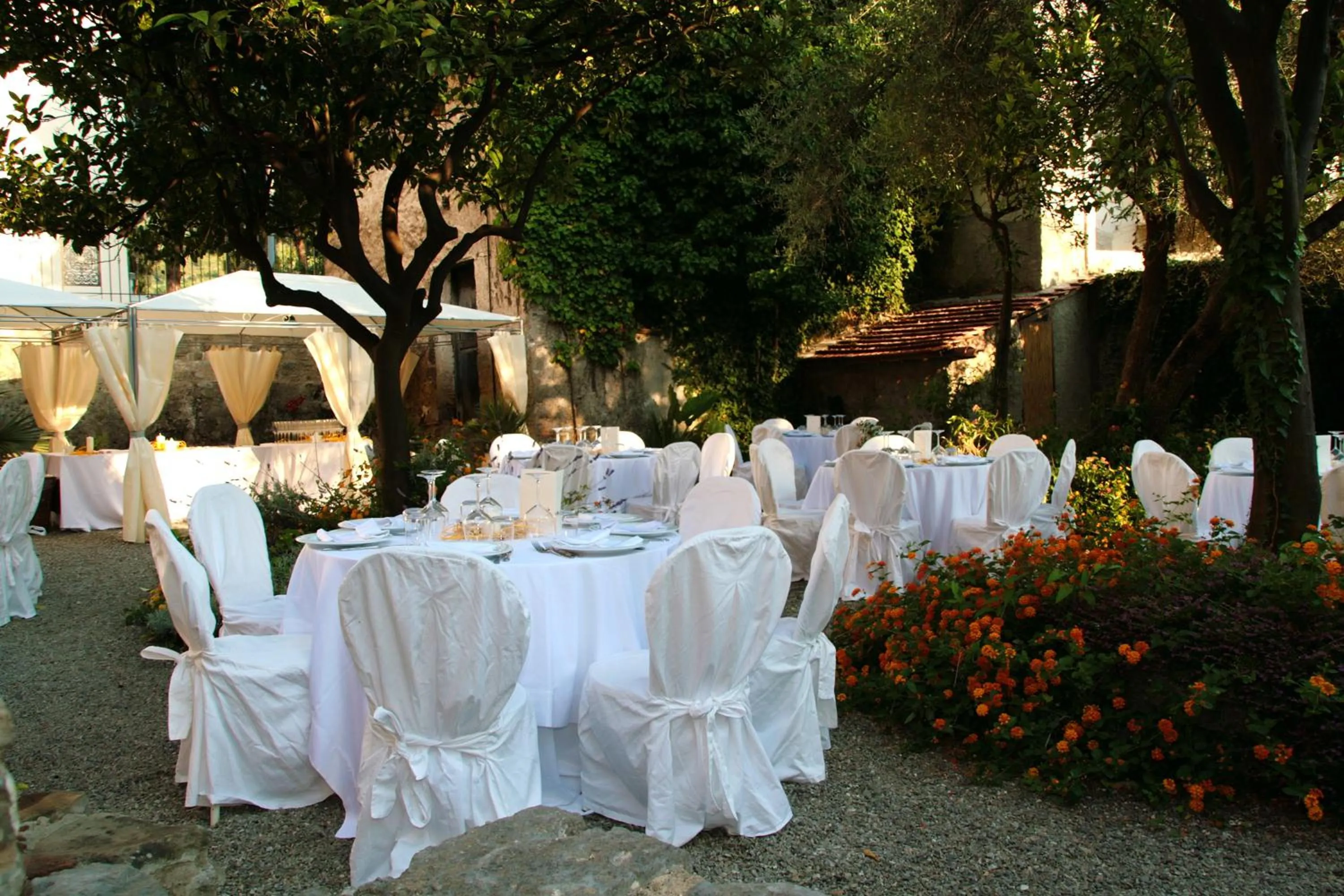Restaurant/places to eat in Hotel Del Sole Al Plebiscito