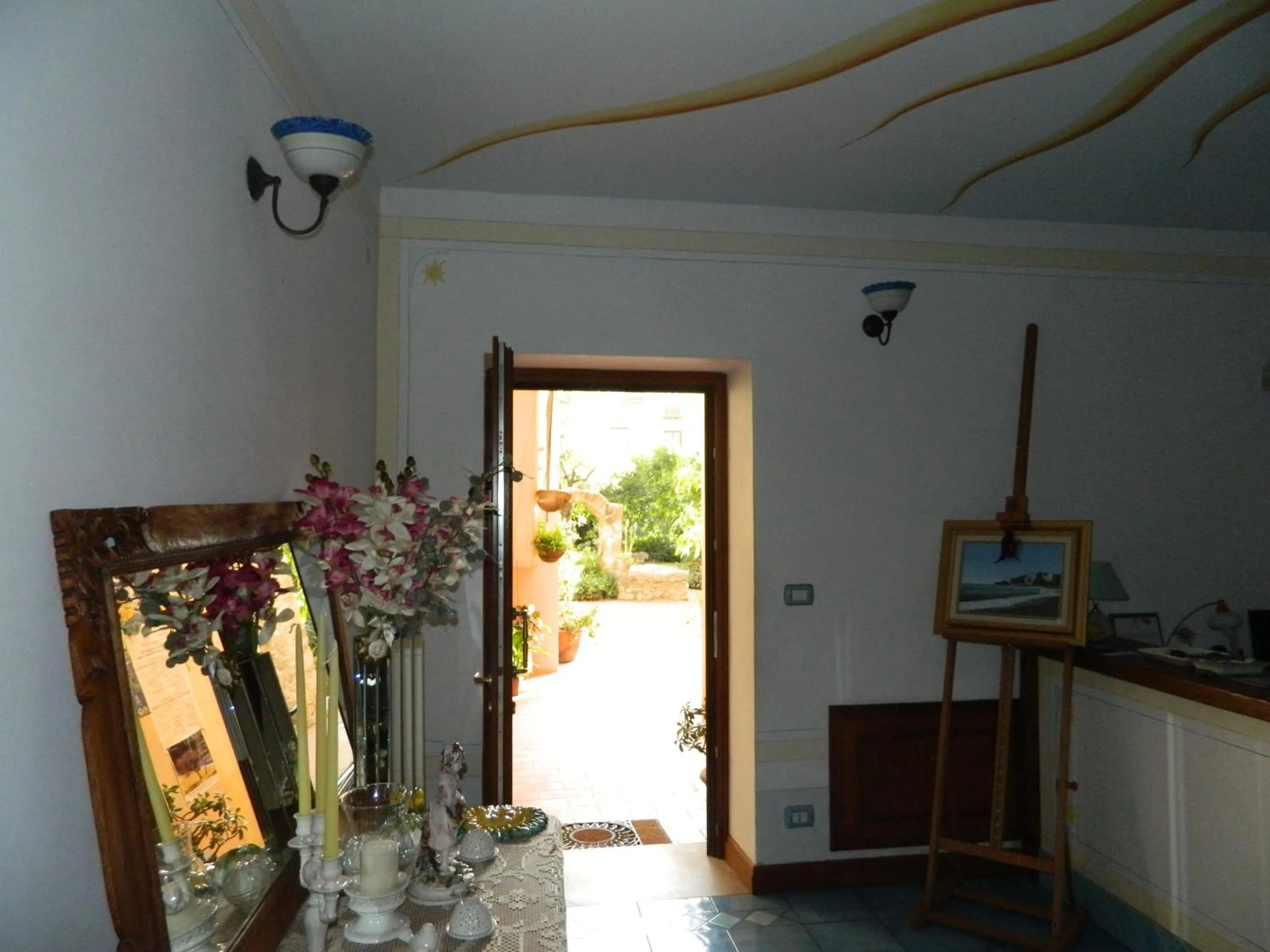 Decorative detail in Hotel Del Sole Al Plebiscito