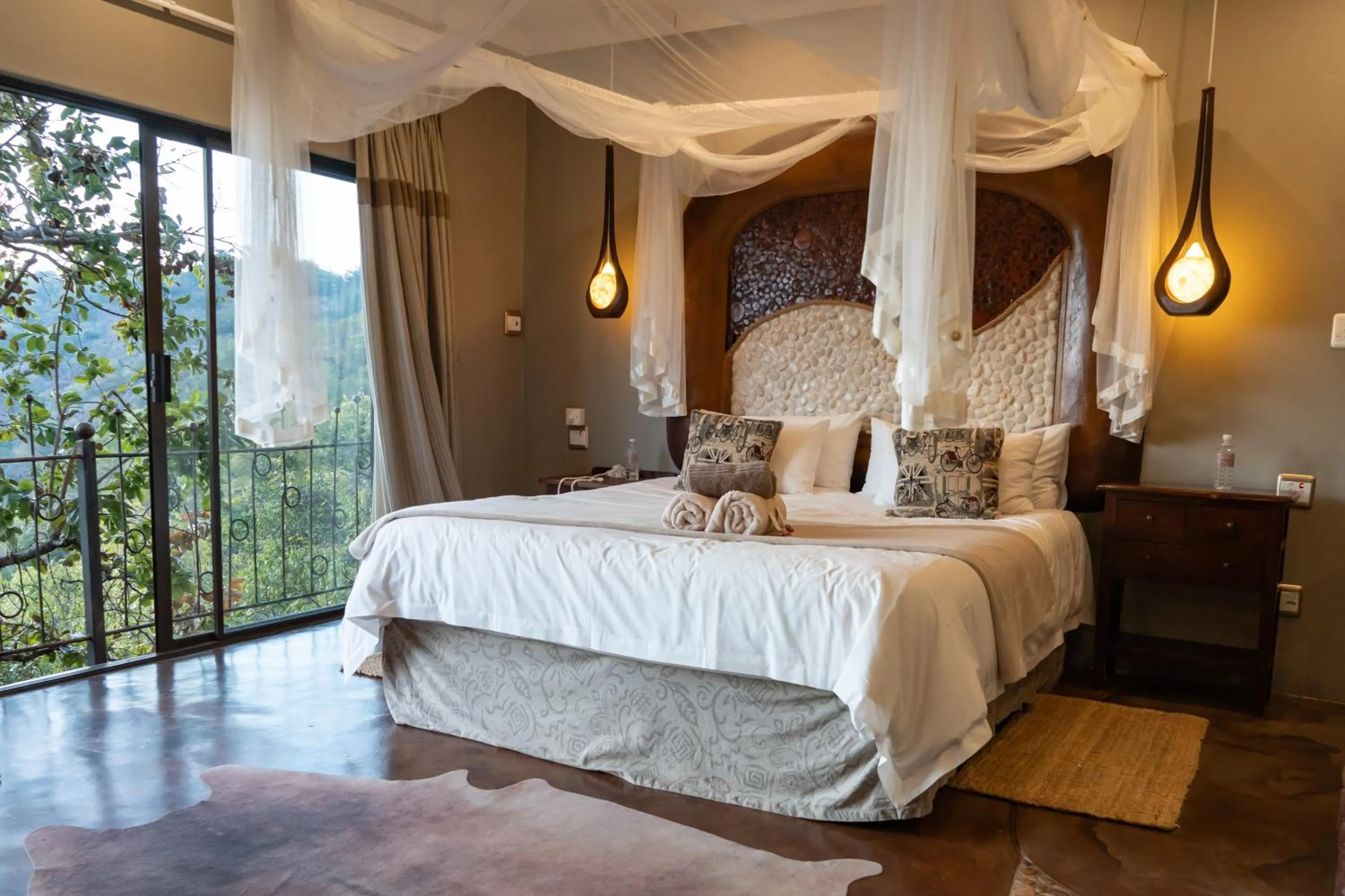 View (from property/room), Bed in Leopards Rock Bush Boutique