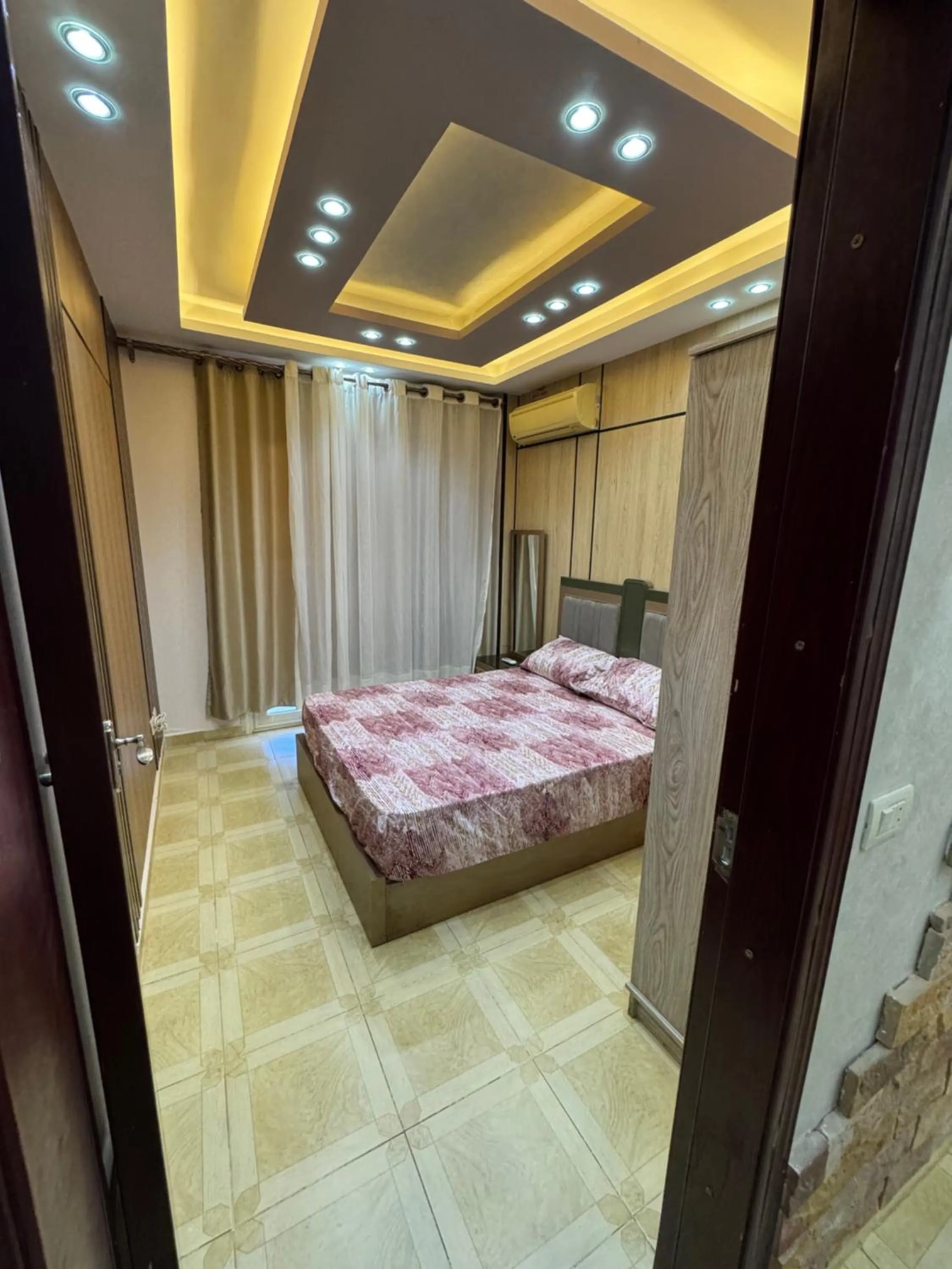 Bed in La Sirena Villa for Families only