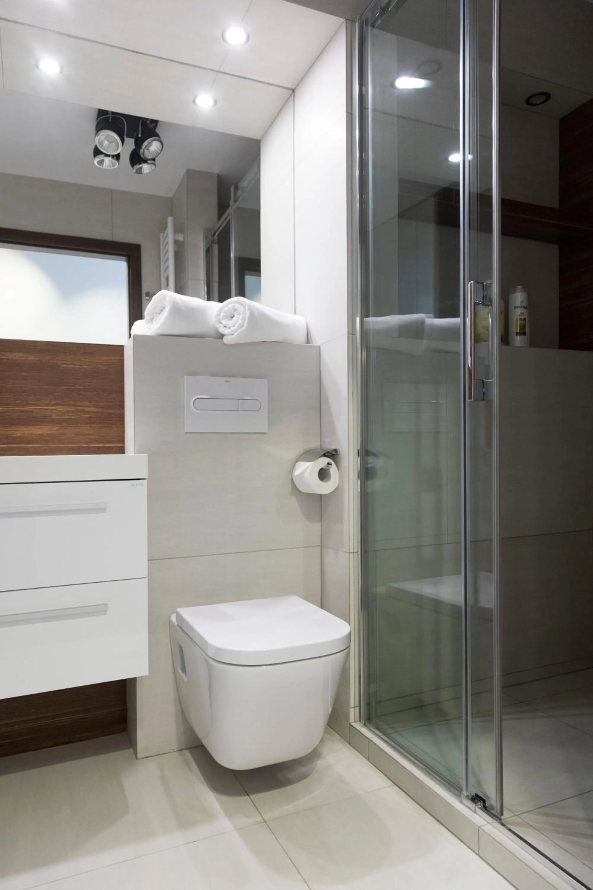 Bathroom in Apartament Moniuszki by Your Freedom