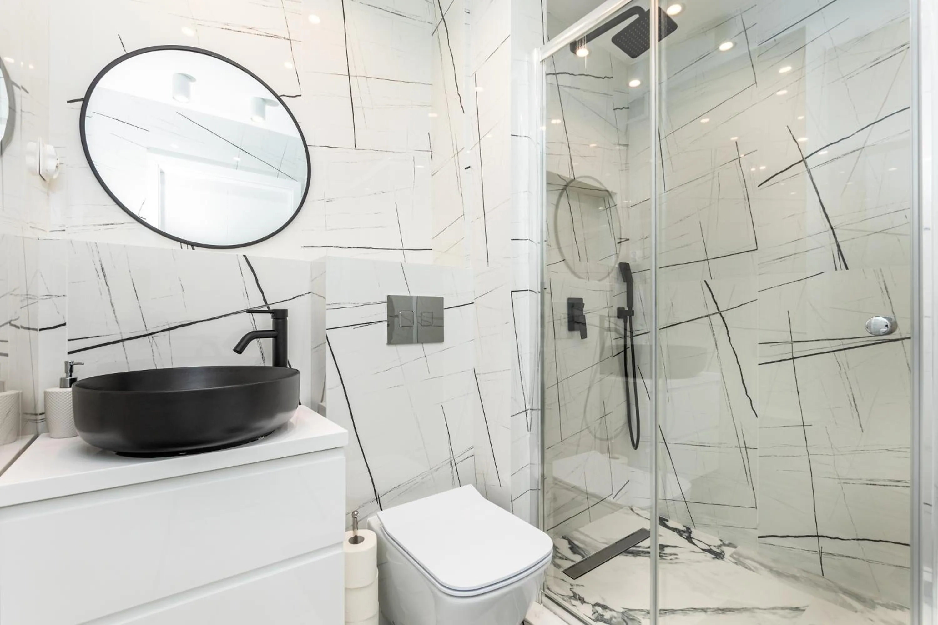 Shower in Apartament Moniuszki by Your Freedom