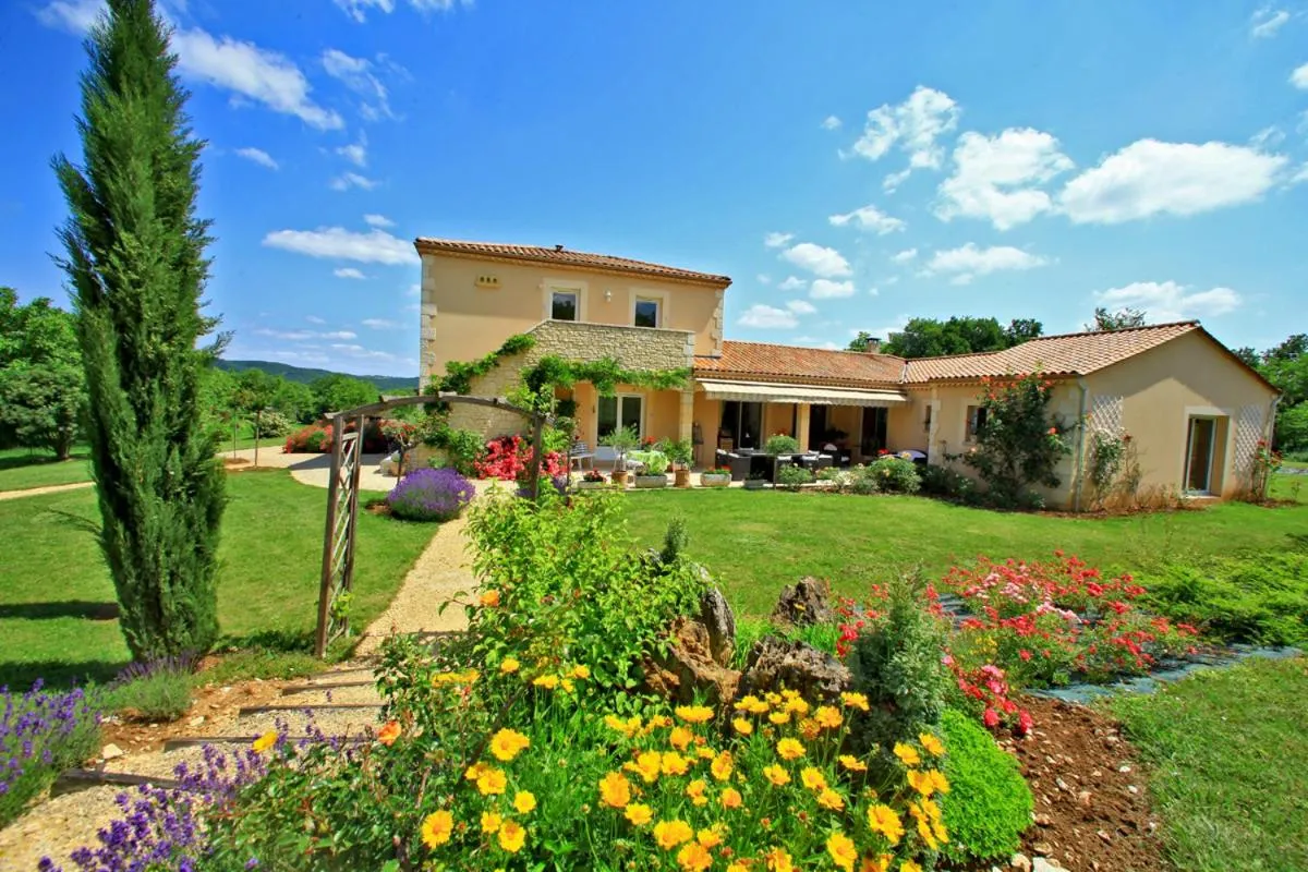 Property building in Les Chenes Rouges