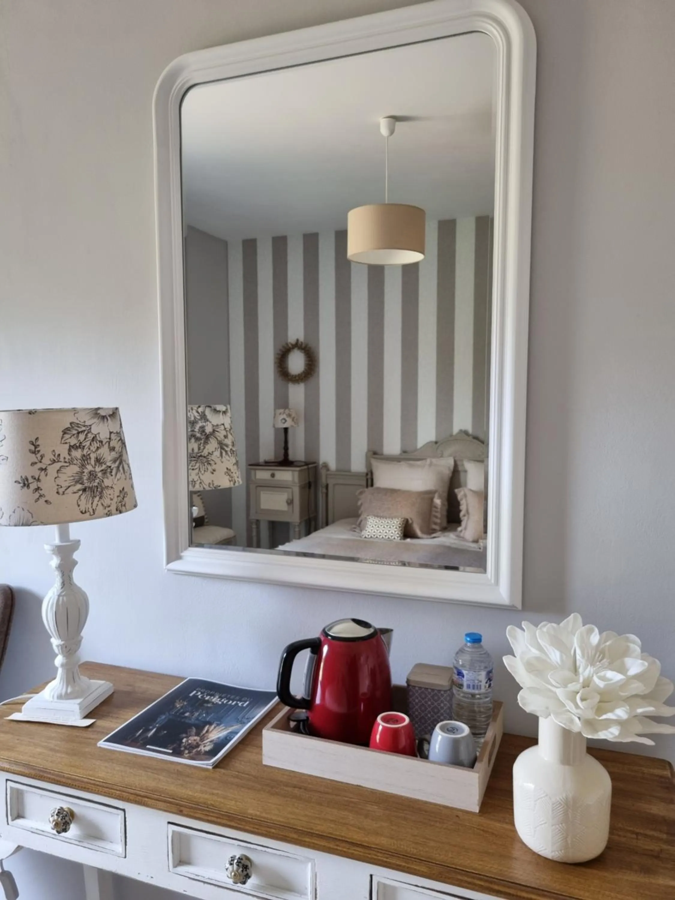 Decorative detail in Les Chenes Rouges