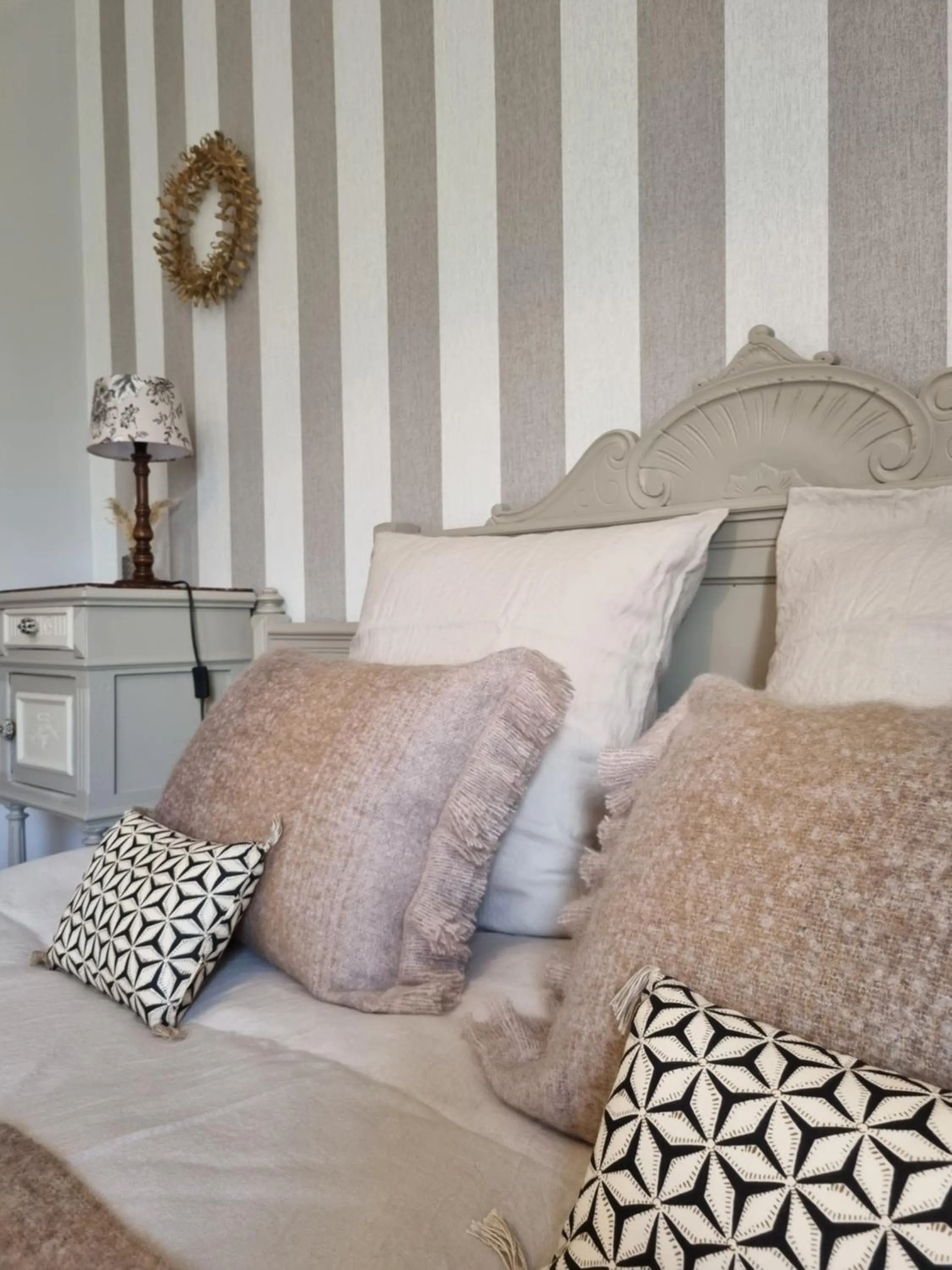 Property building, Bed in Les Chenes Rouges