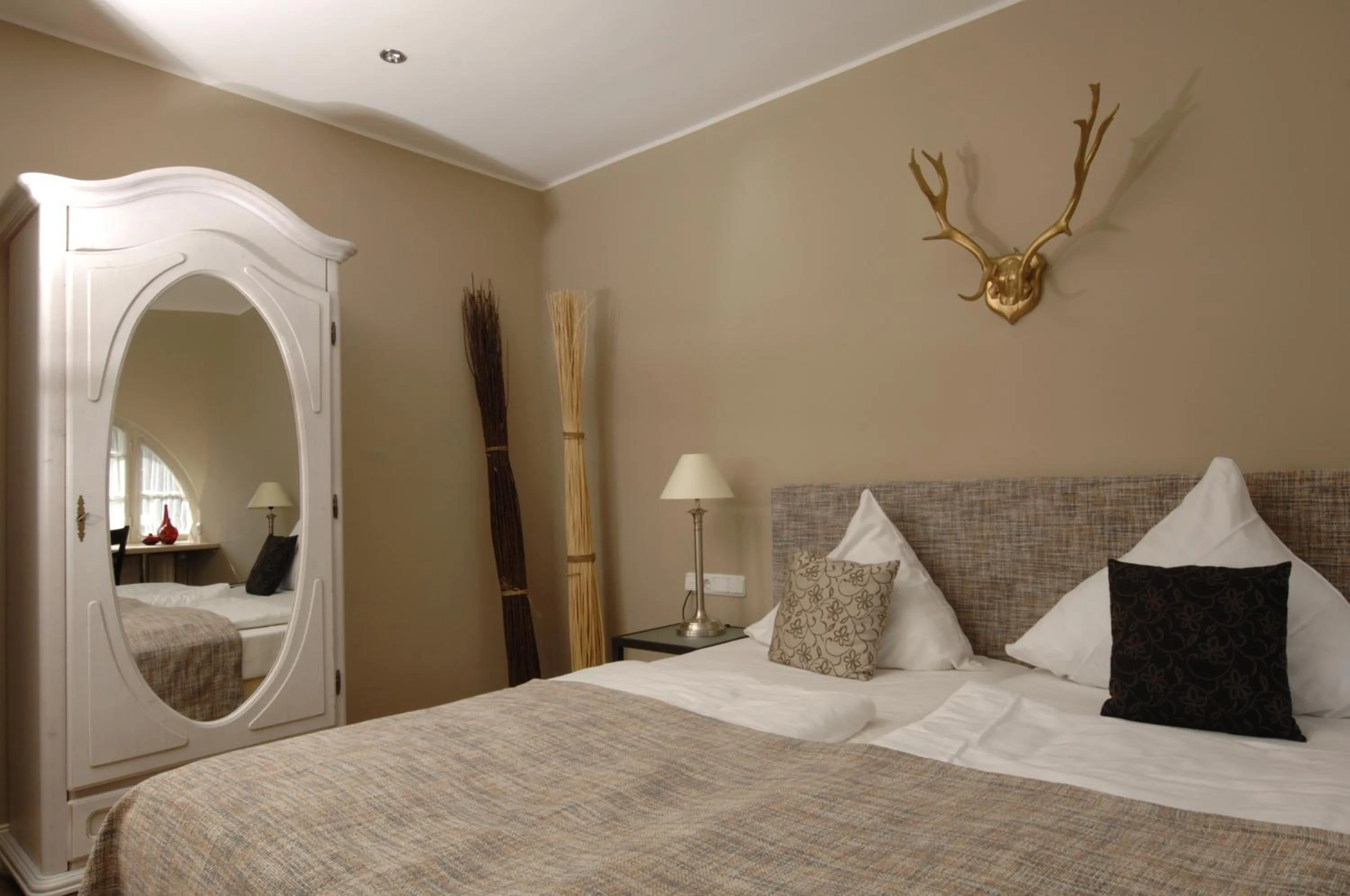 Photo of the whole room, Bed in Hotel Alster Au