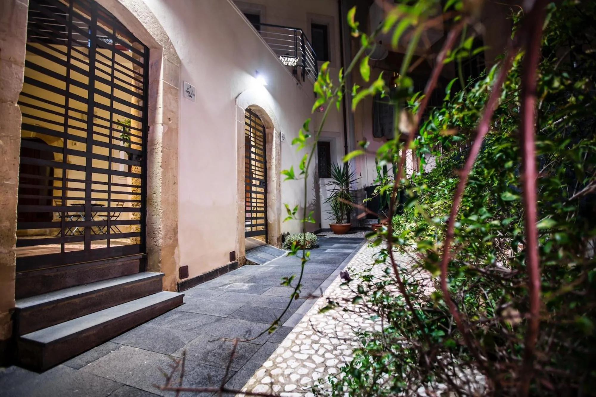 Facade/entrance in Kyanos Residence