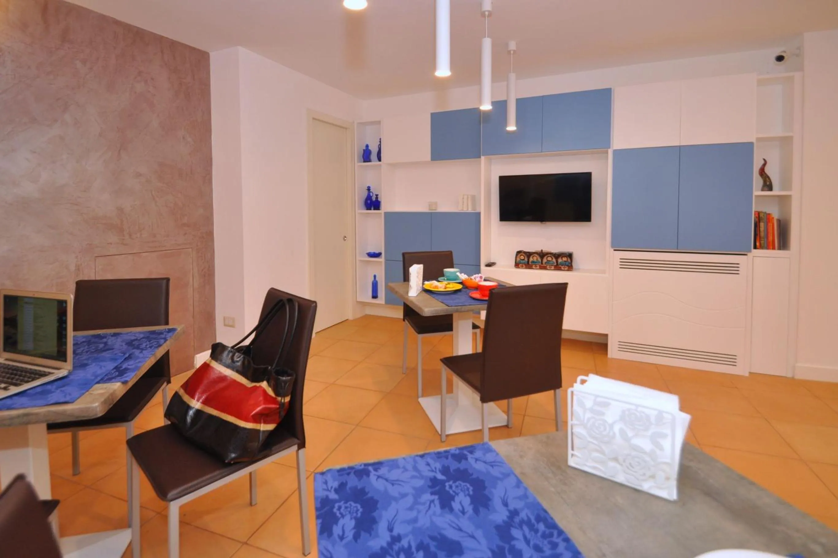 Communal lounge/ TV room in Casa Mao