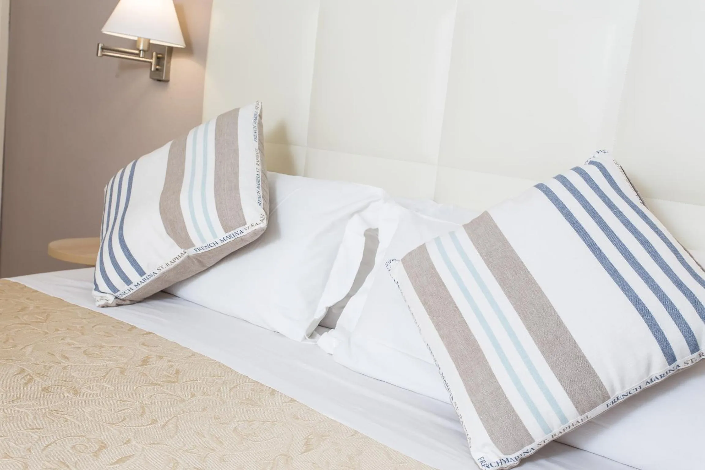 Decorative detail, Bed in Hotel Flora