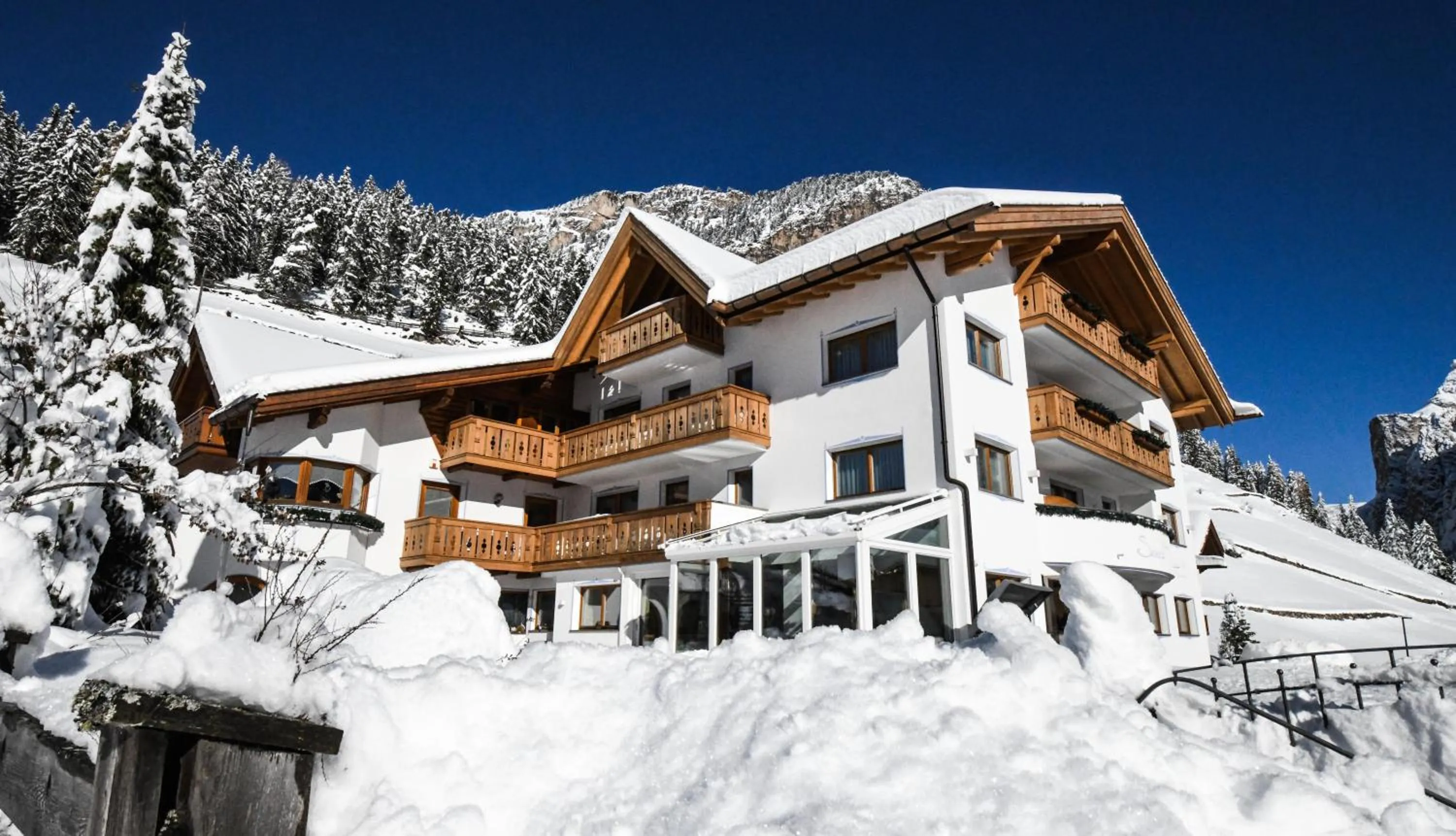 Property building in Garni Sunela B&B