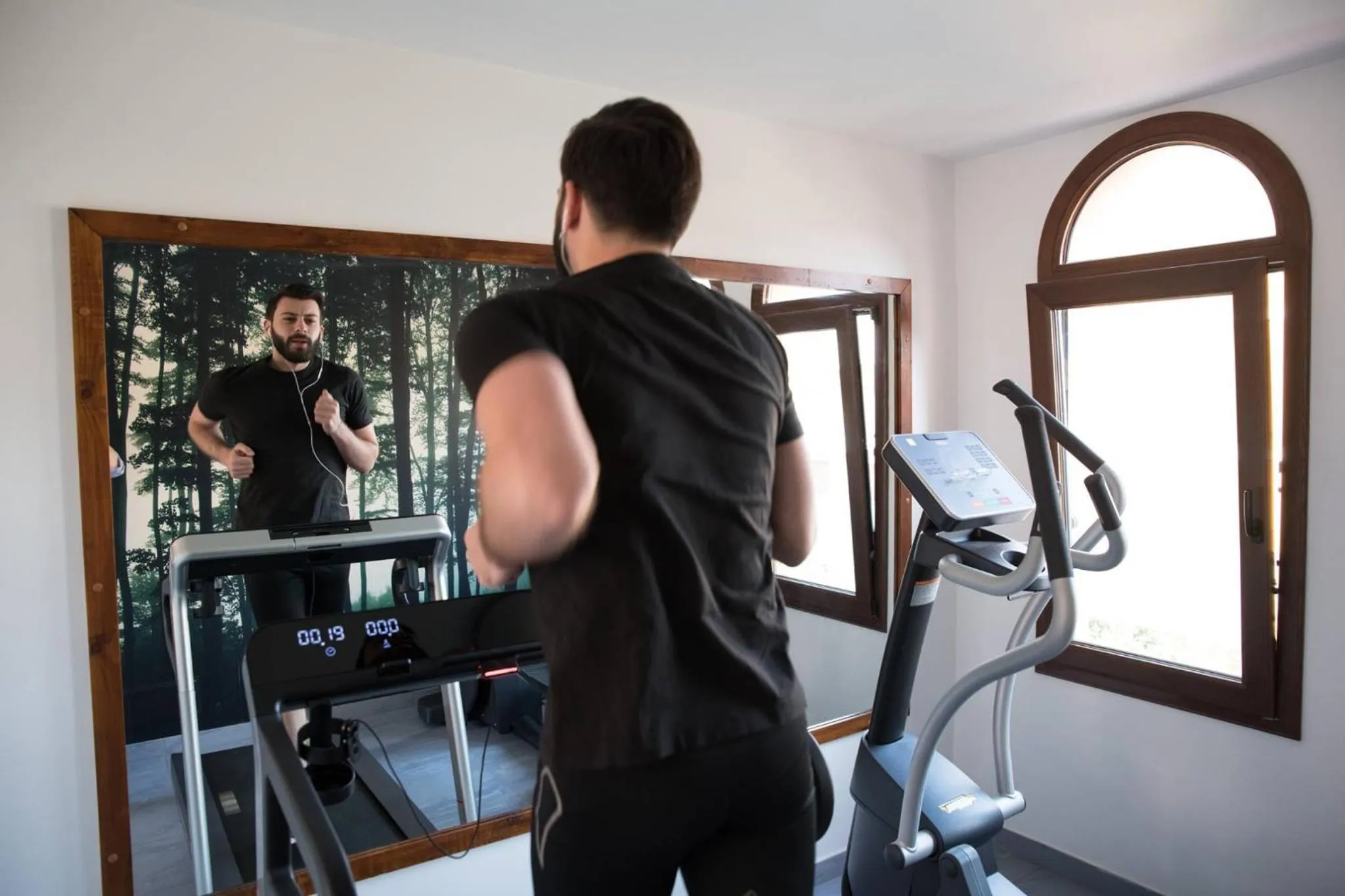 Fitness centre/facilities in Artemis Hotel