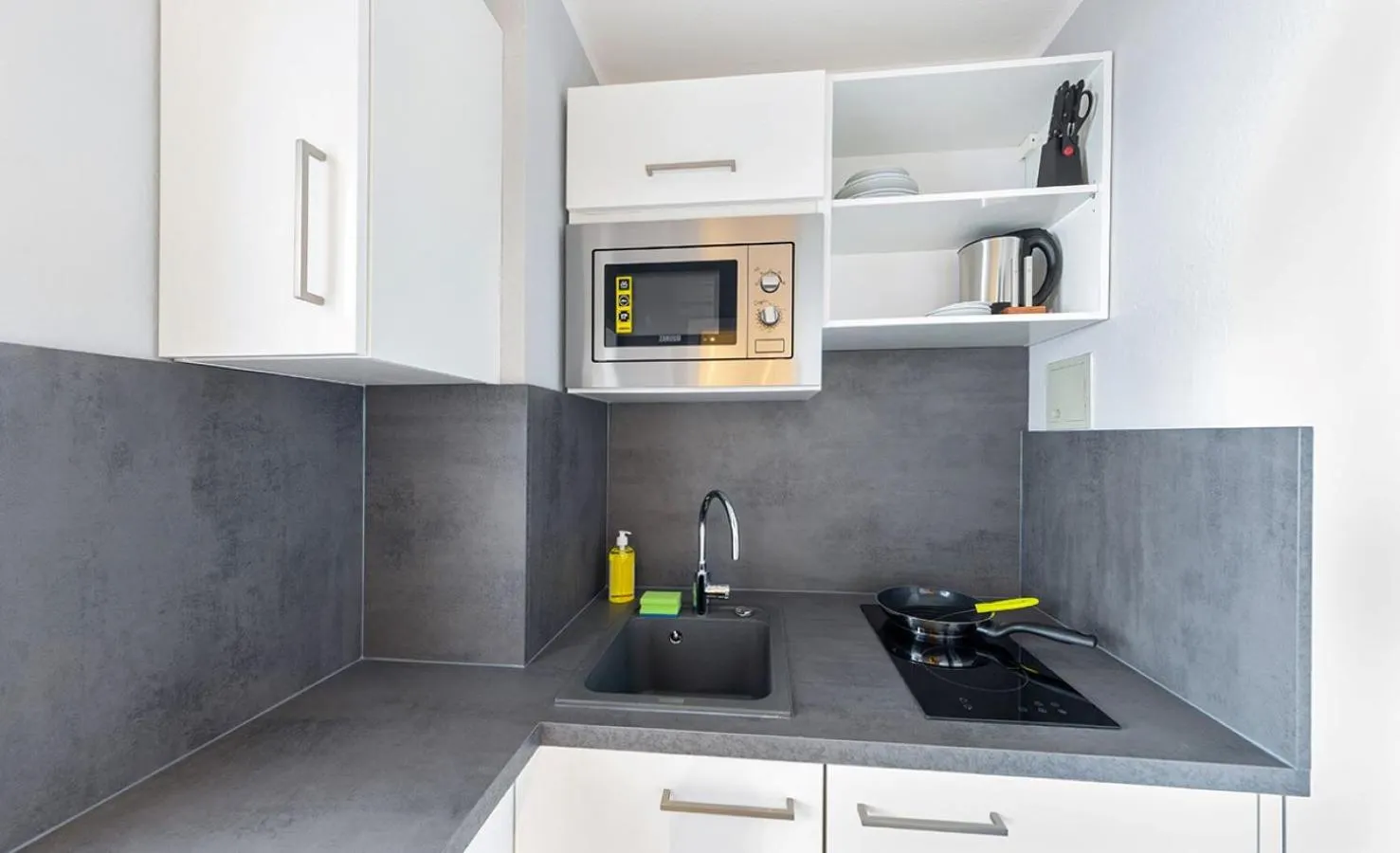 Kitchen or kitchenette in centerroom München City