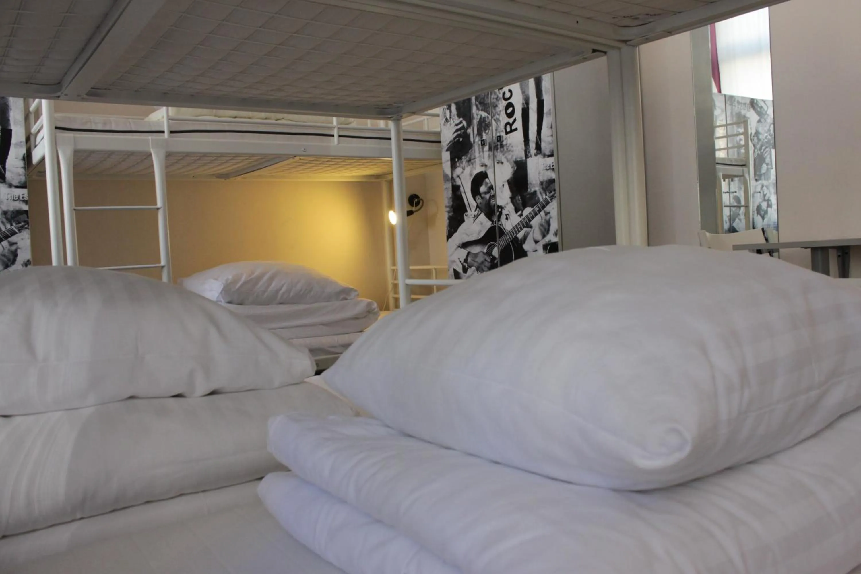 Bed in 8-Bed Dormitory Room in La Guitarra Hostel Gdańsk