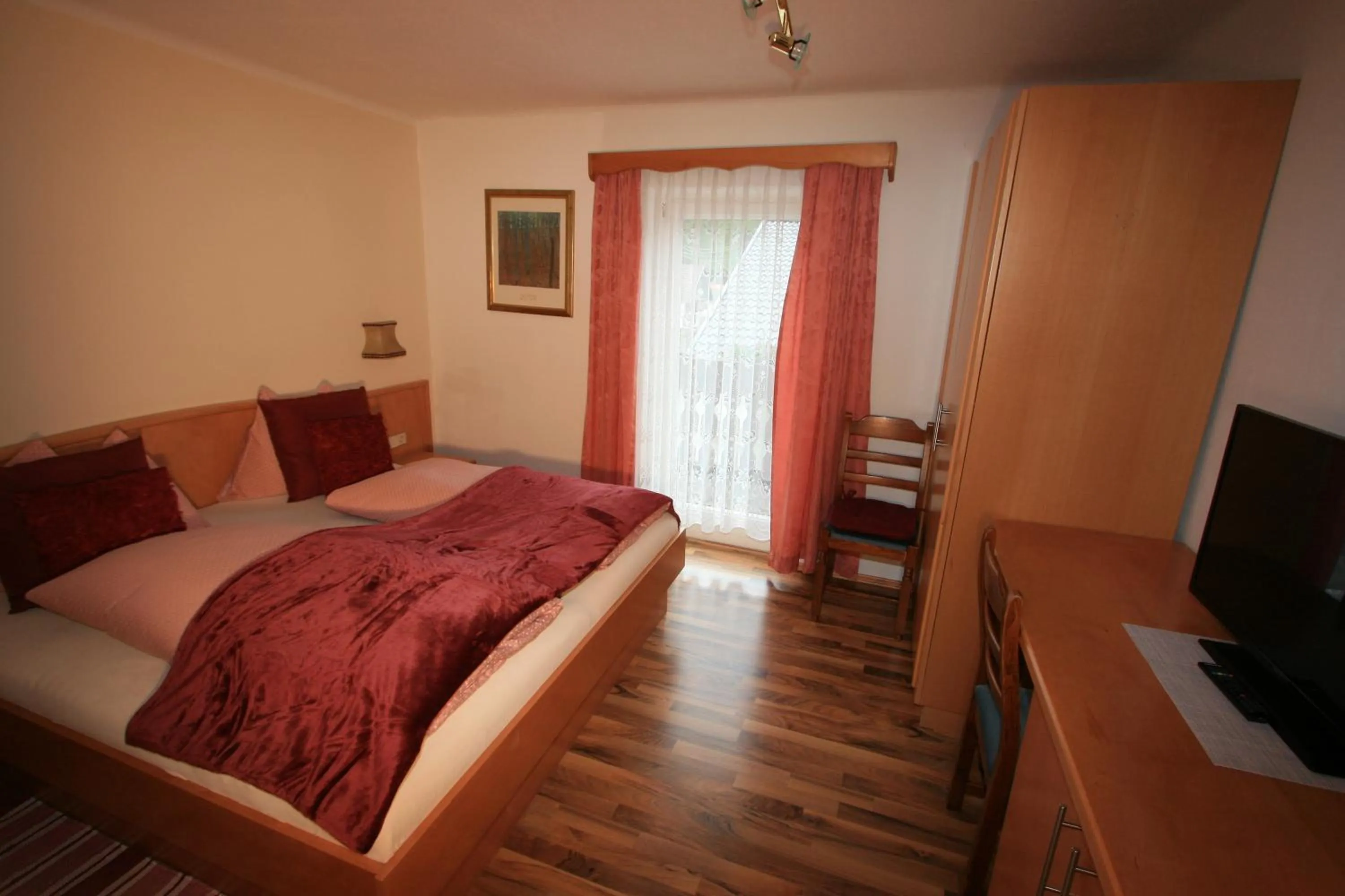 Bed in Hotel Stadlwirt