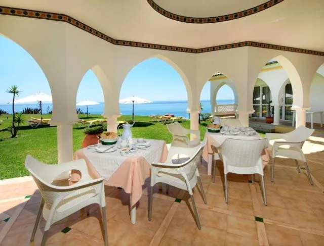 Breakfast in Villa Esmeralda