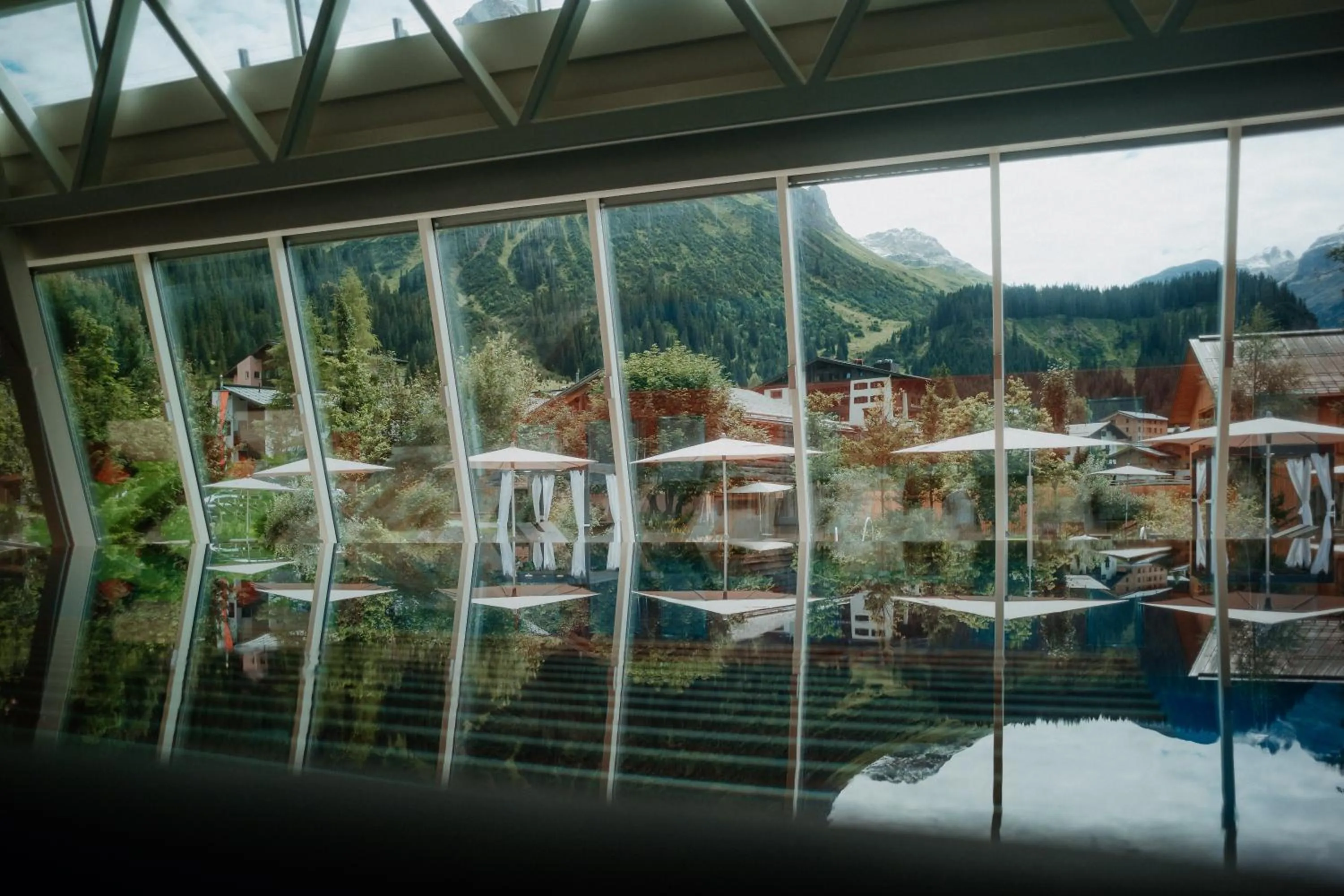 Swimming pool in Hotel Austria