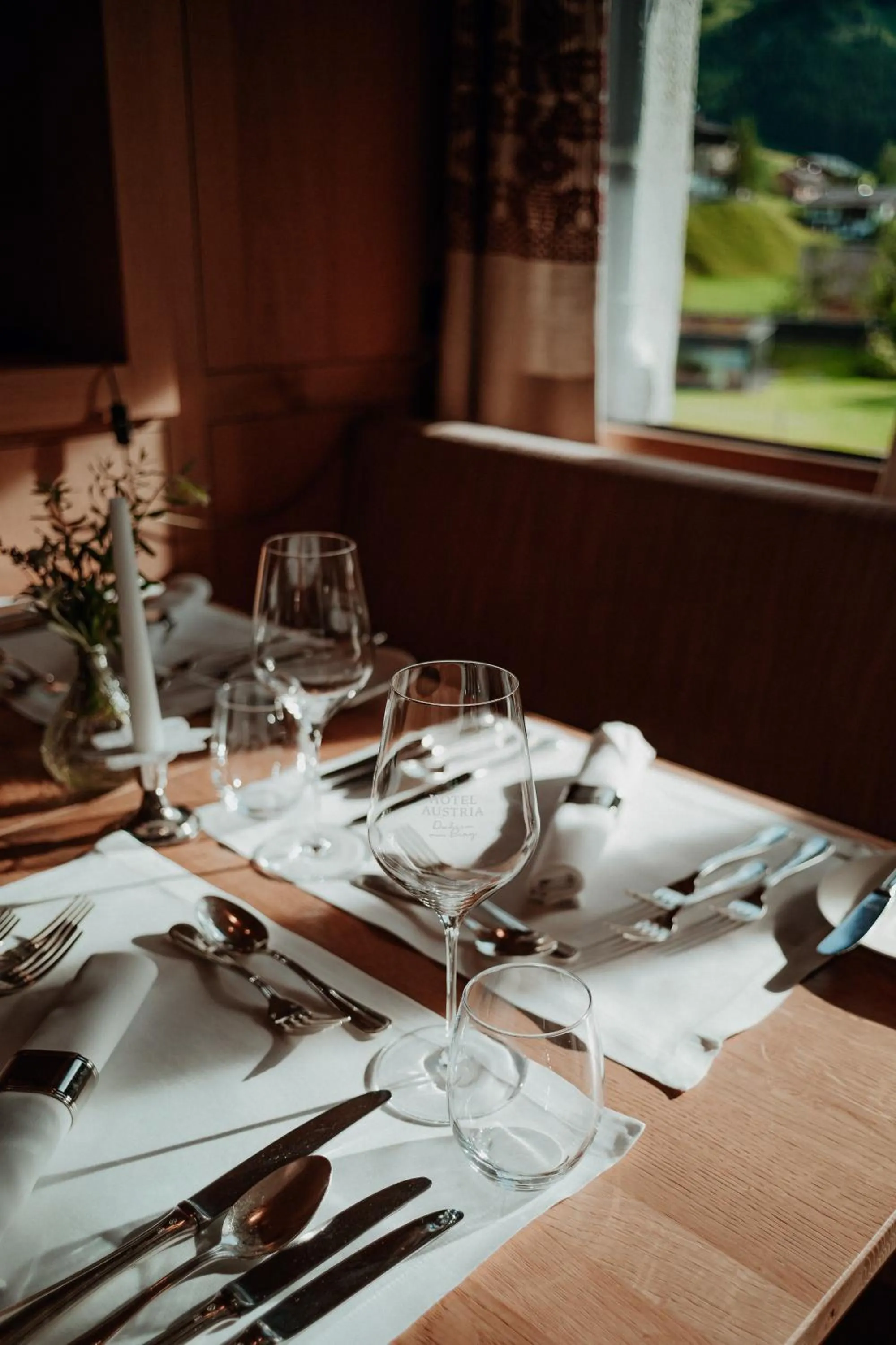 Restaurant/places to eat in Hotel Austria