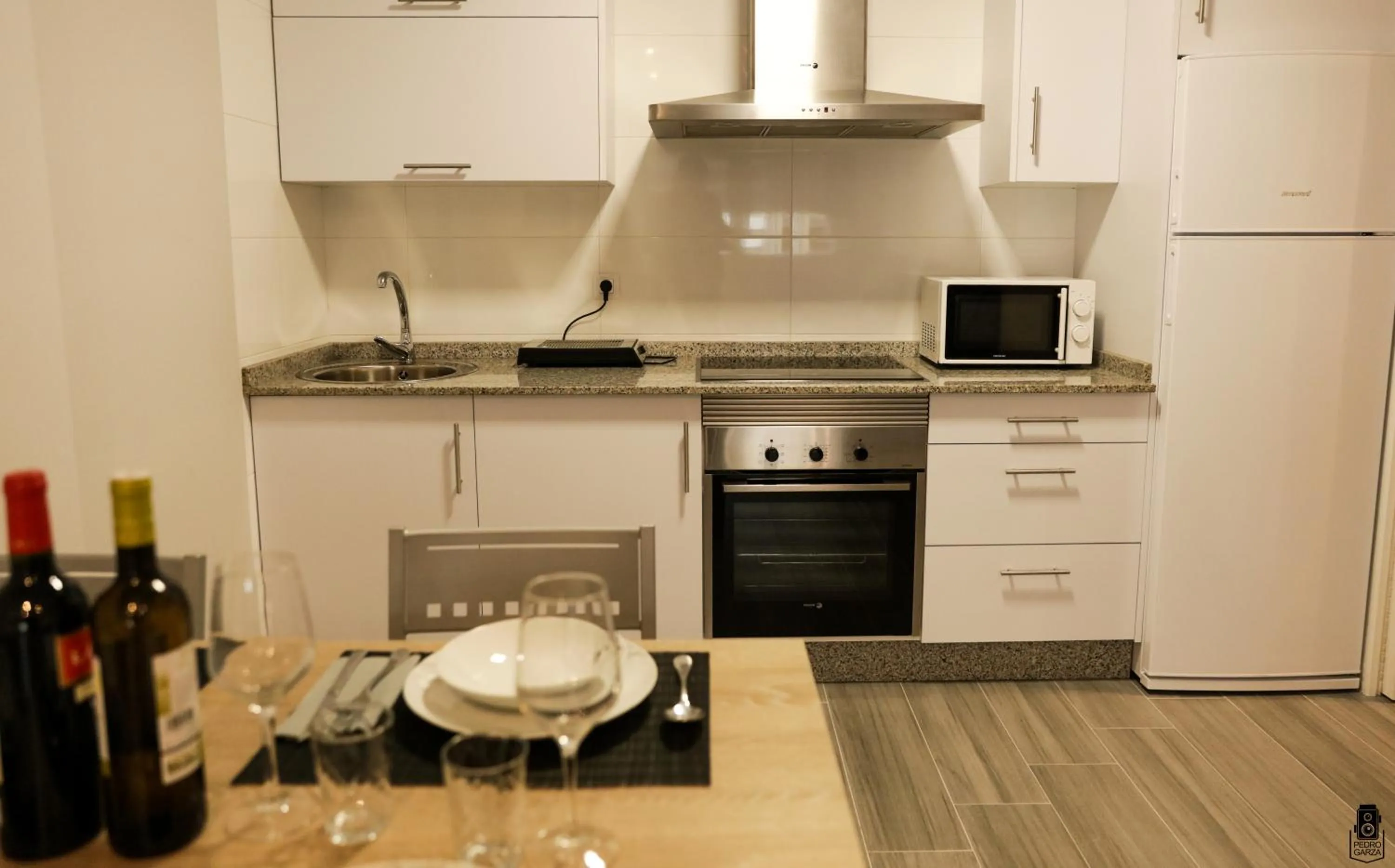 Kitchen or kitchenette in dpCristal City Apartments