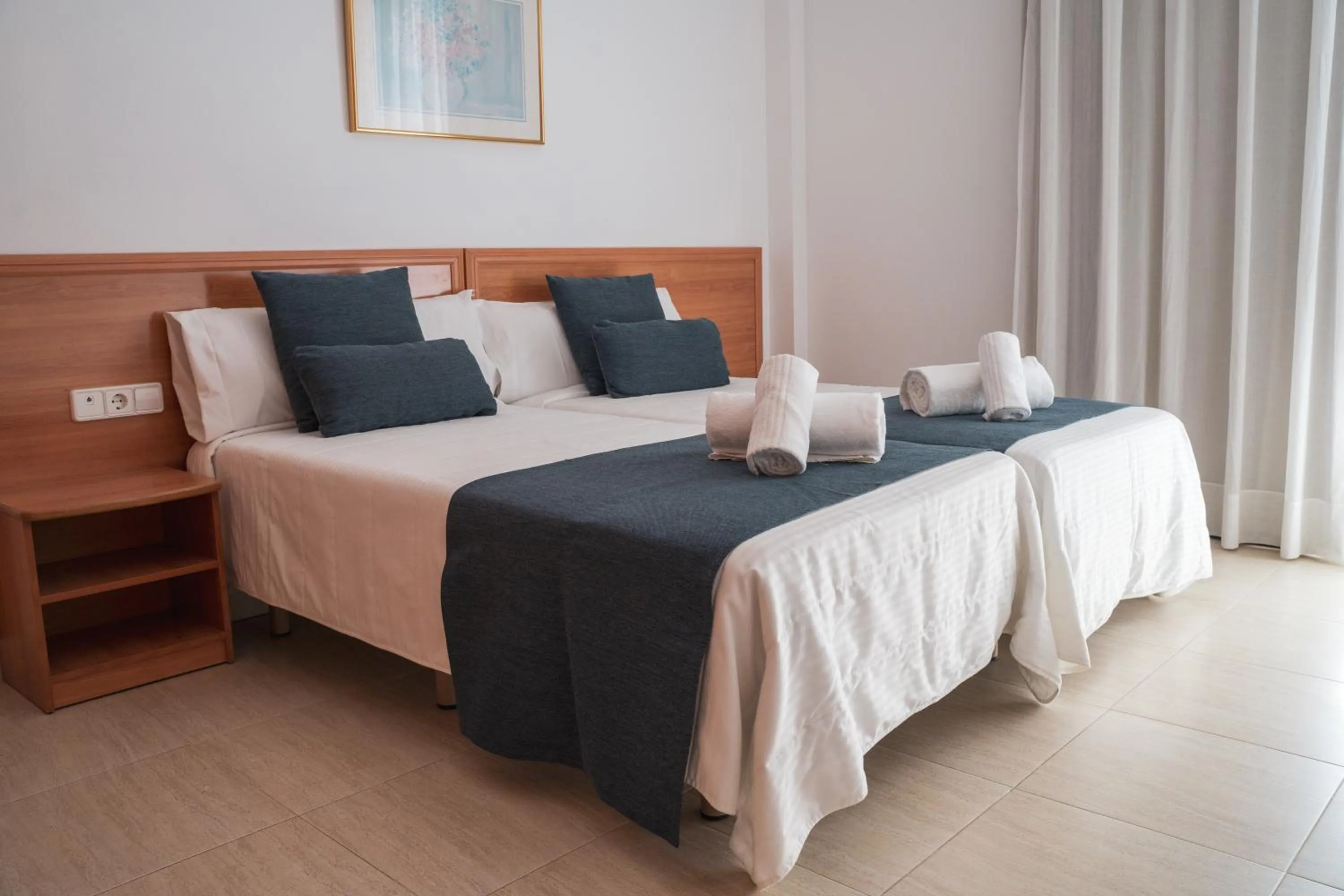 Bed in Beatrix 2000 - Caliu Apartments