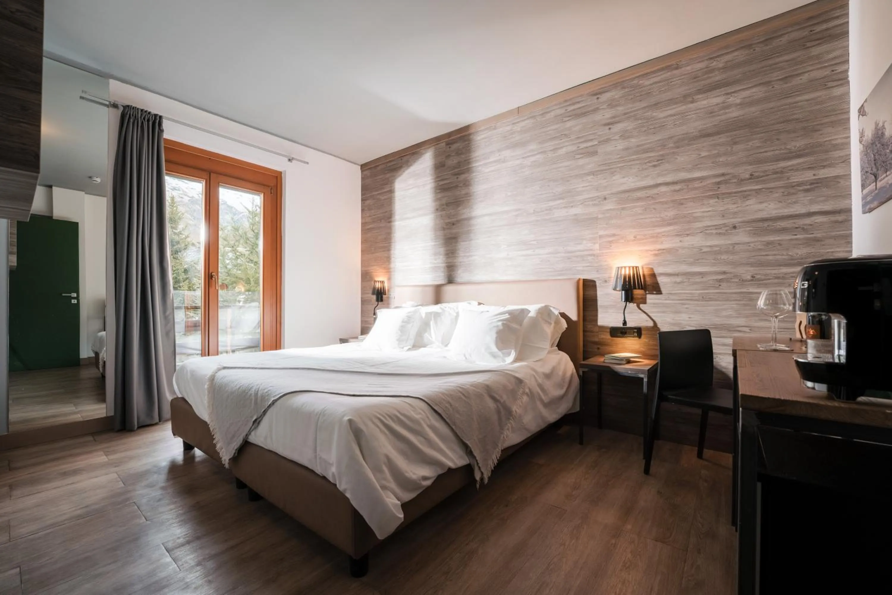 View (from property/room), Bed in Hotel Europa