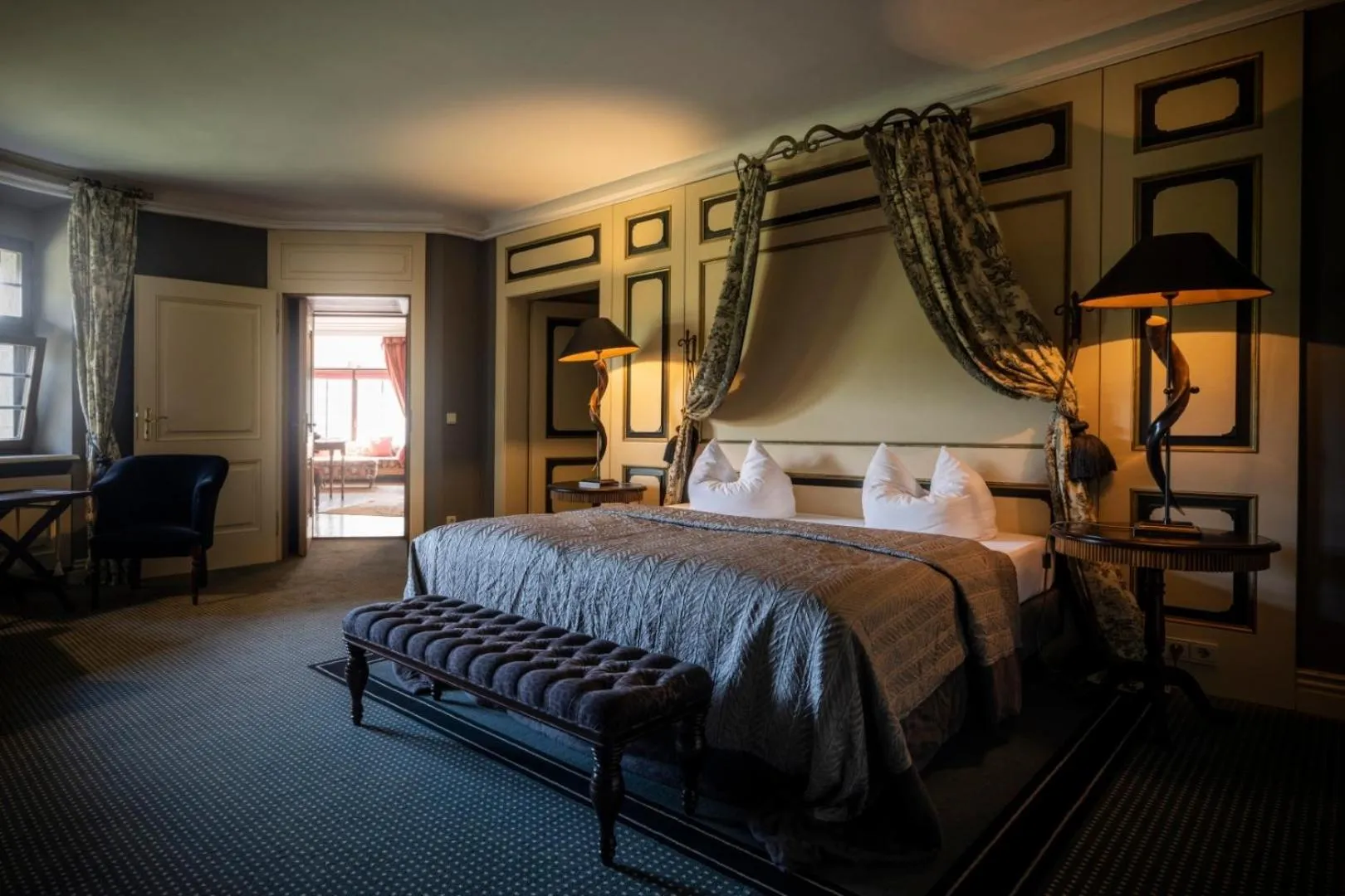 Photo of the whole room, Bed in Burg Rabenstein