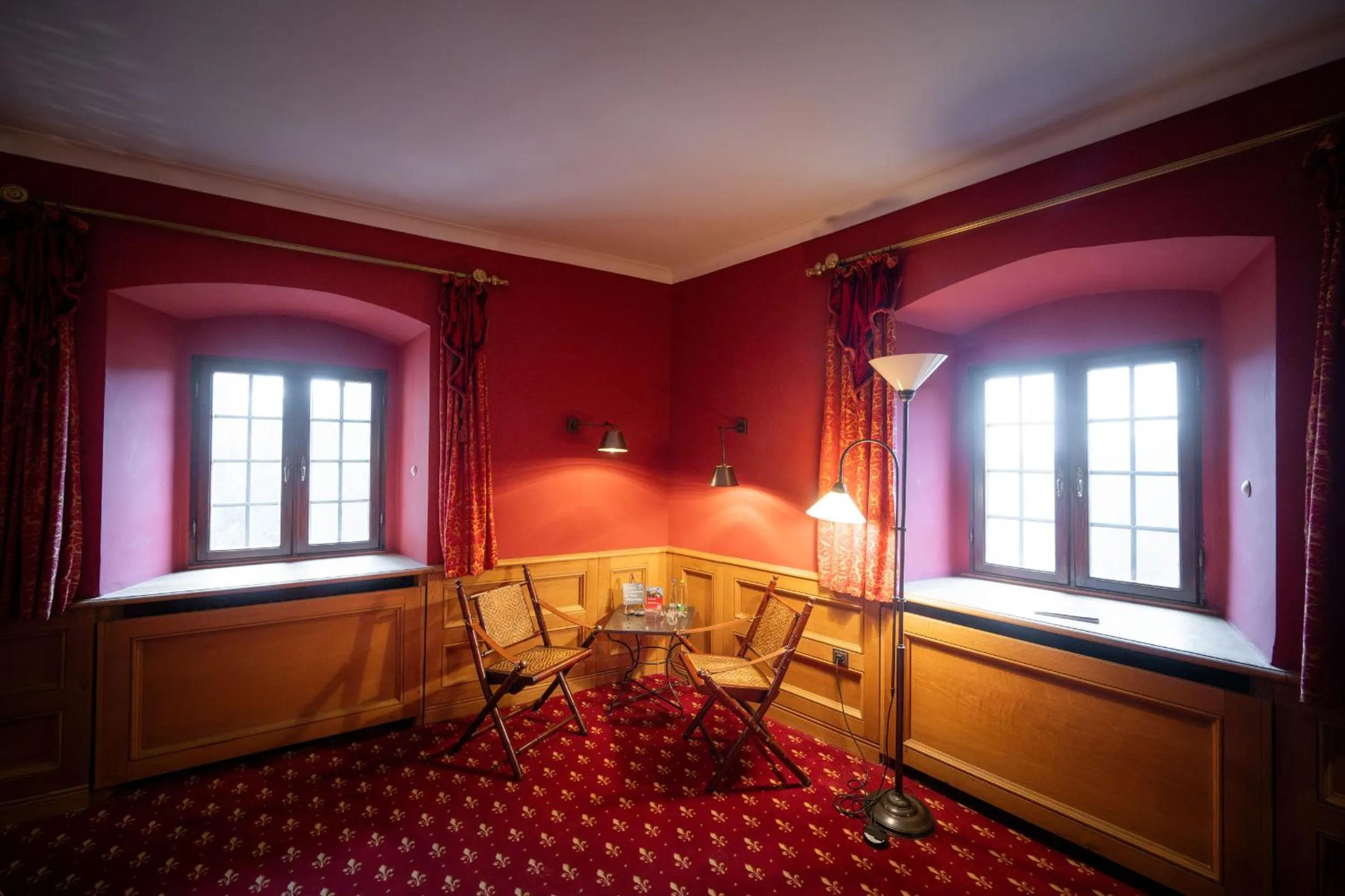 Photo of the whole room in Burg Rabenstein