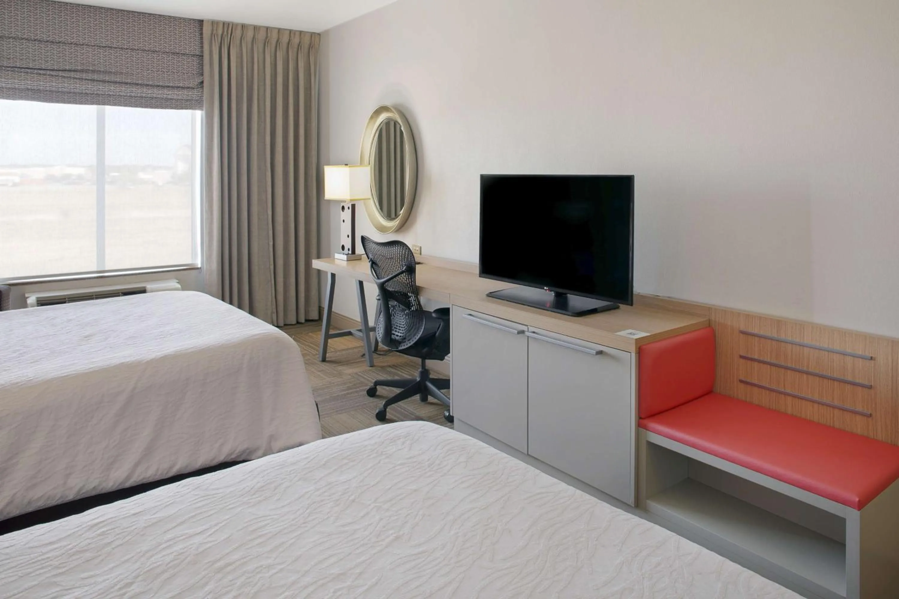 Bedroom, Bed in Hilton Garden Inn Jonesboro