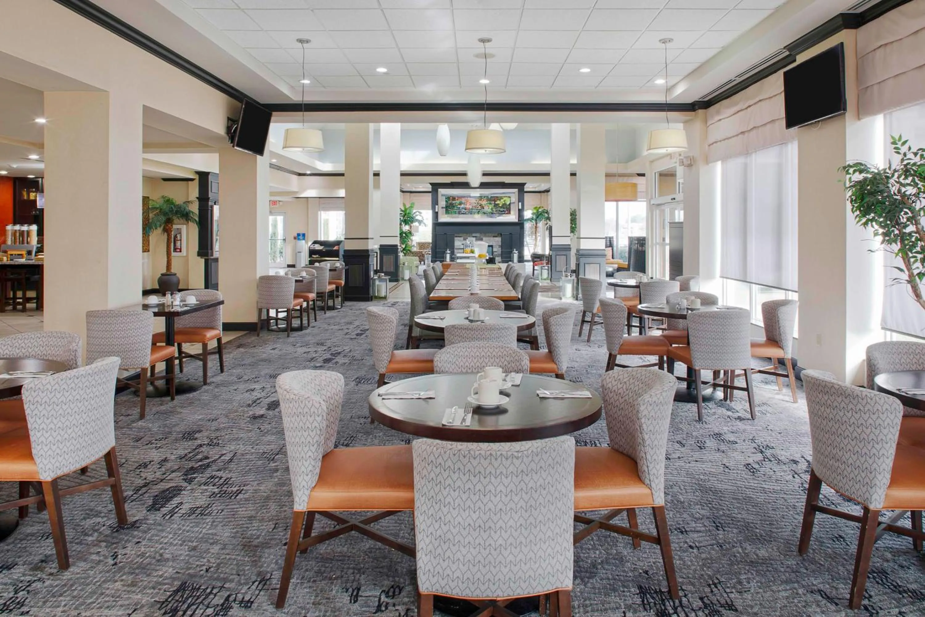 Restaurant/places to eat in Hilton Garden Inn Jonesboro