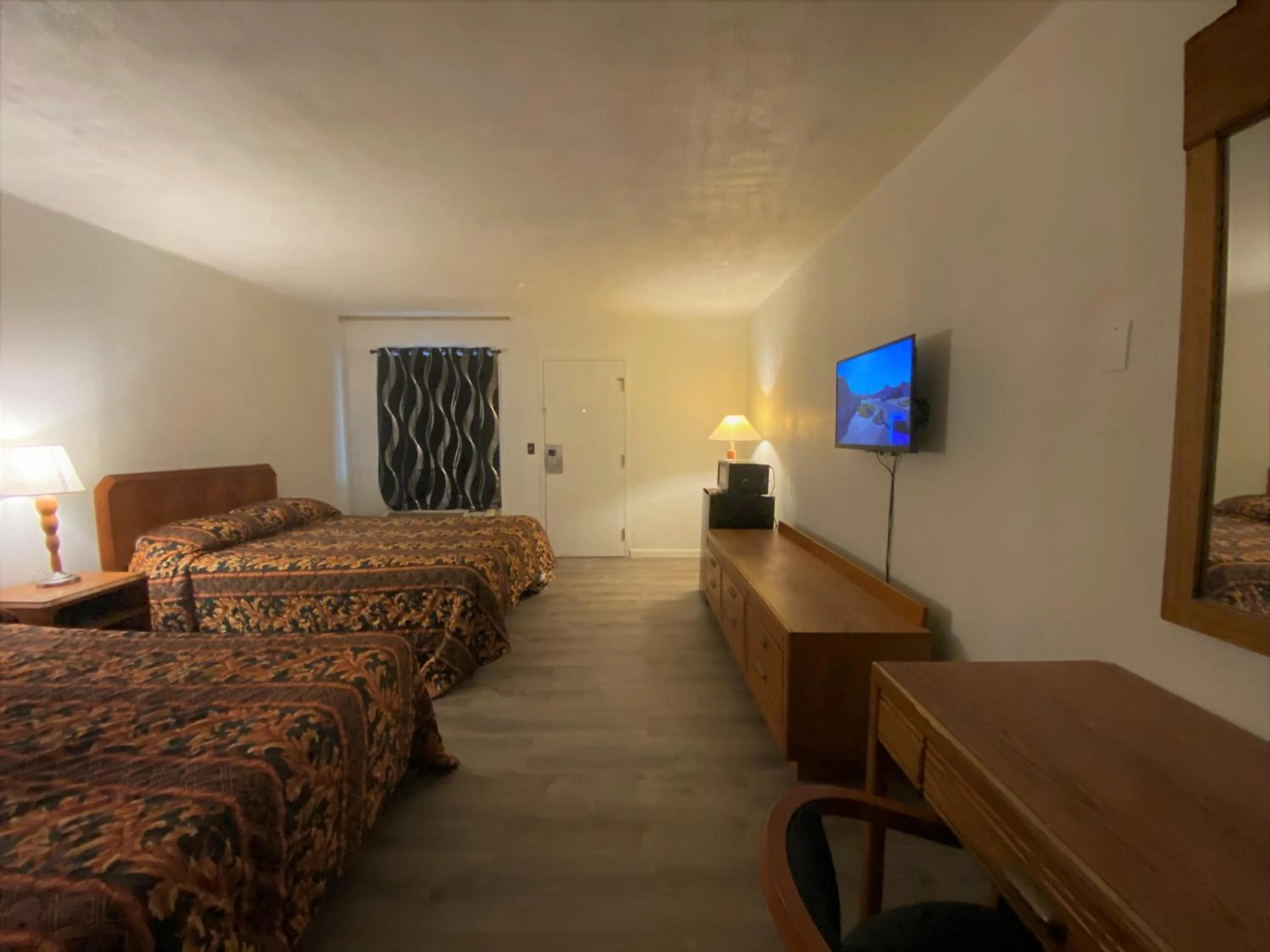 Bed in Budget Inn New Cumberland-Harrisburg-Hershey-York