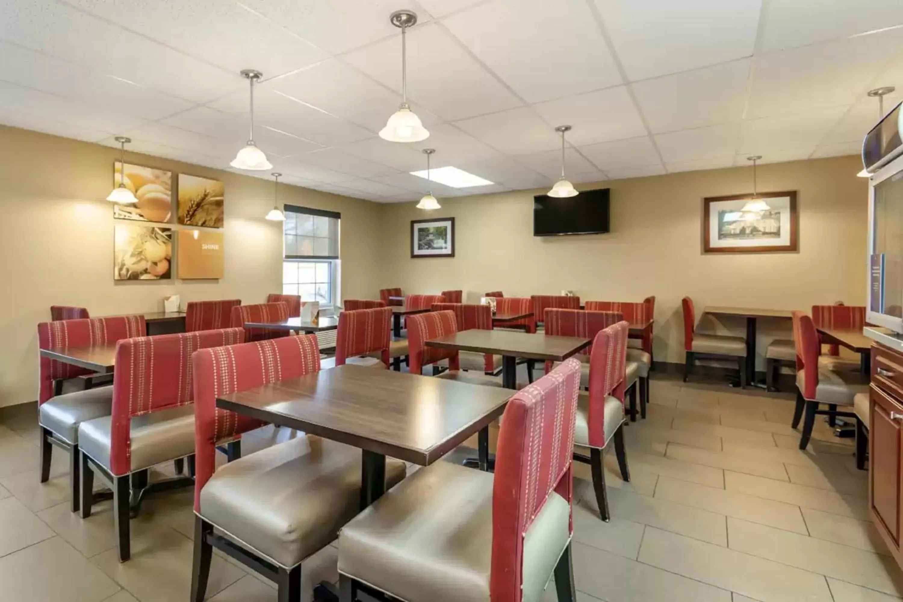 Restaurant/places to eat in Comfort Inn Augusta