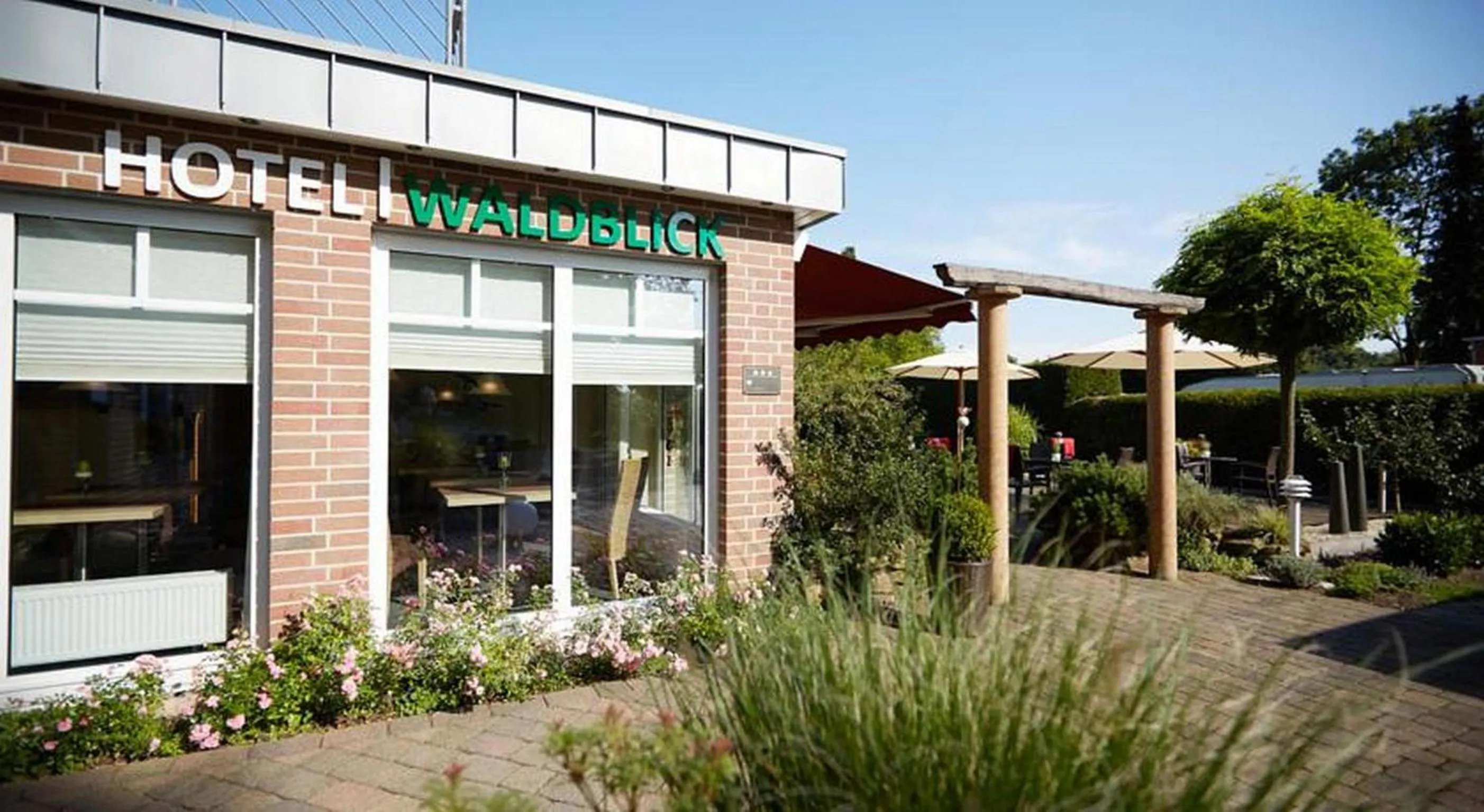 Facade/entrance in Hotel Waldblick Deppe