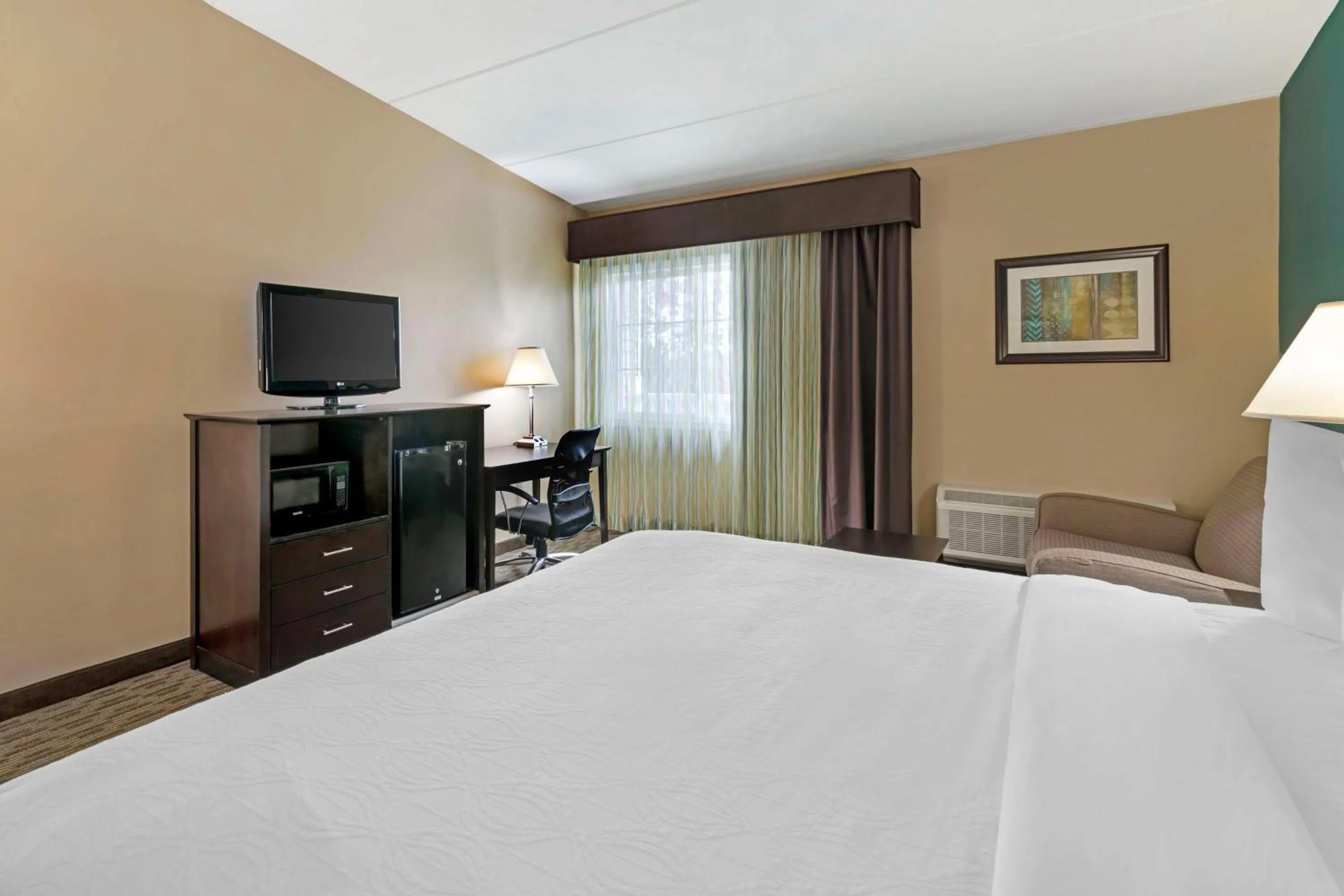 Bedroom, Bed in Best Western Plus Plattsburgh