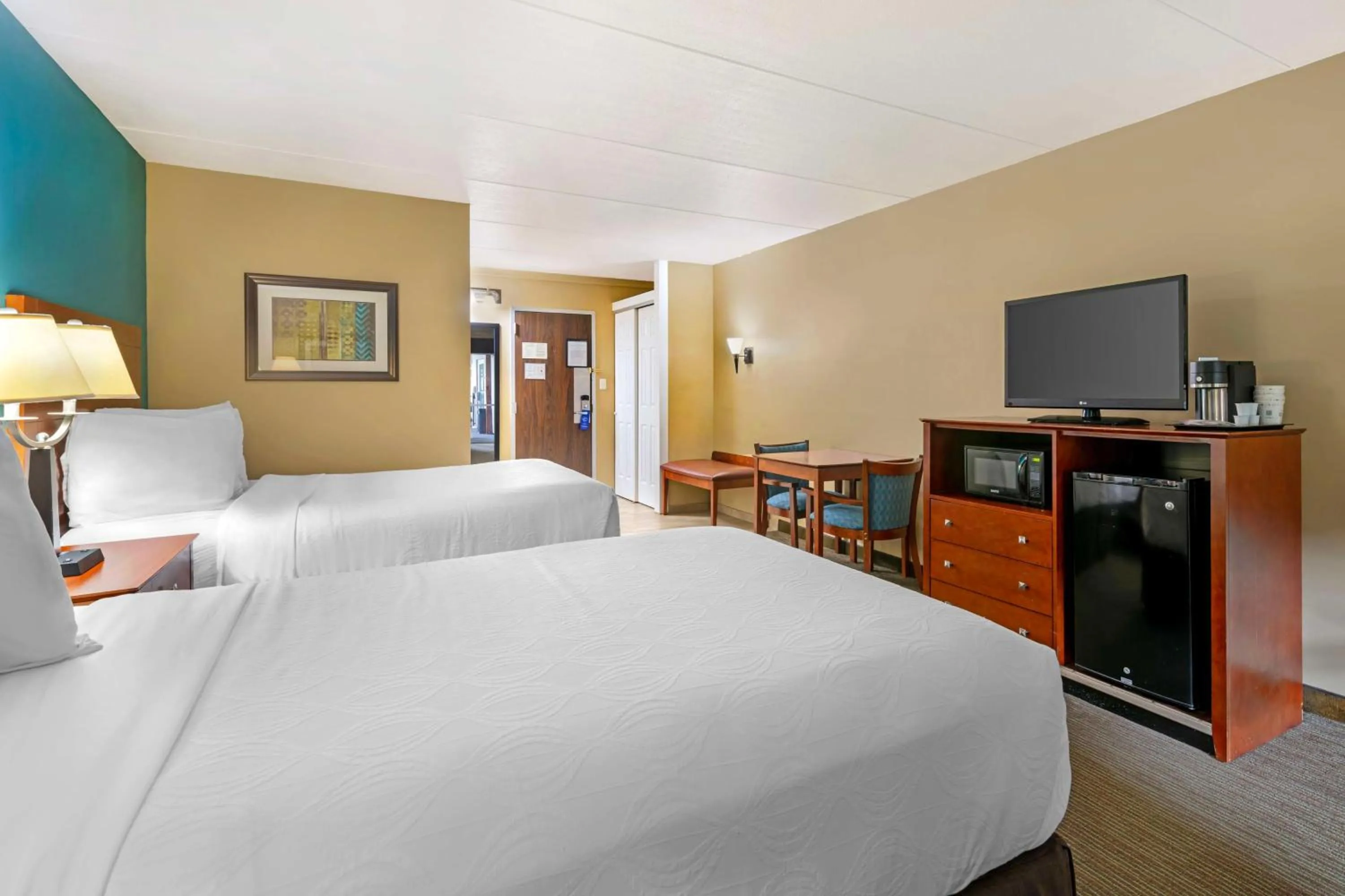 Bedroom, Bed in Best Western Plus Plattsburgh