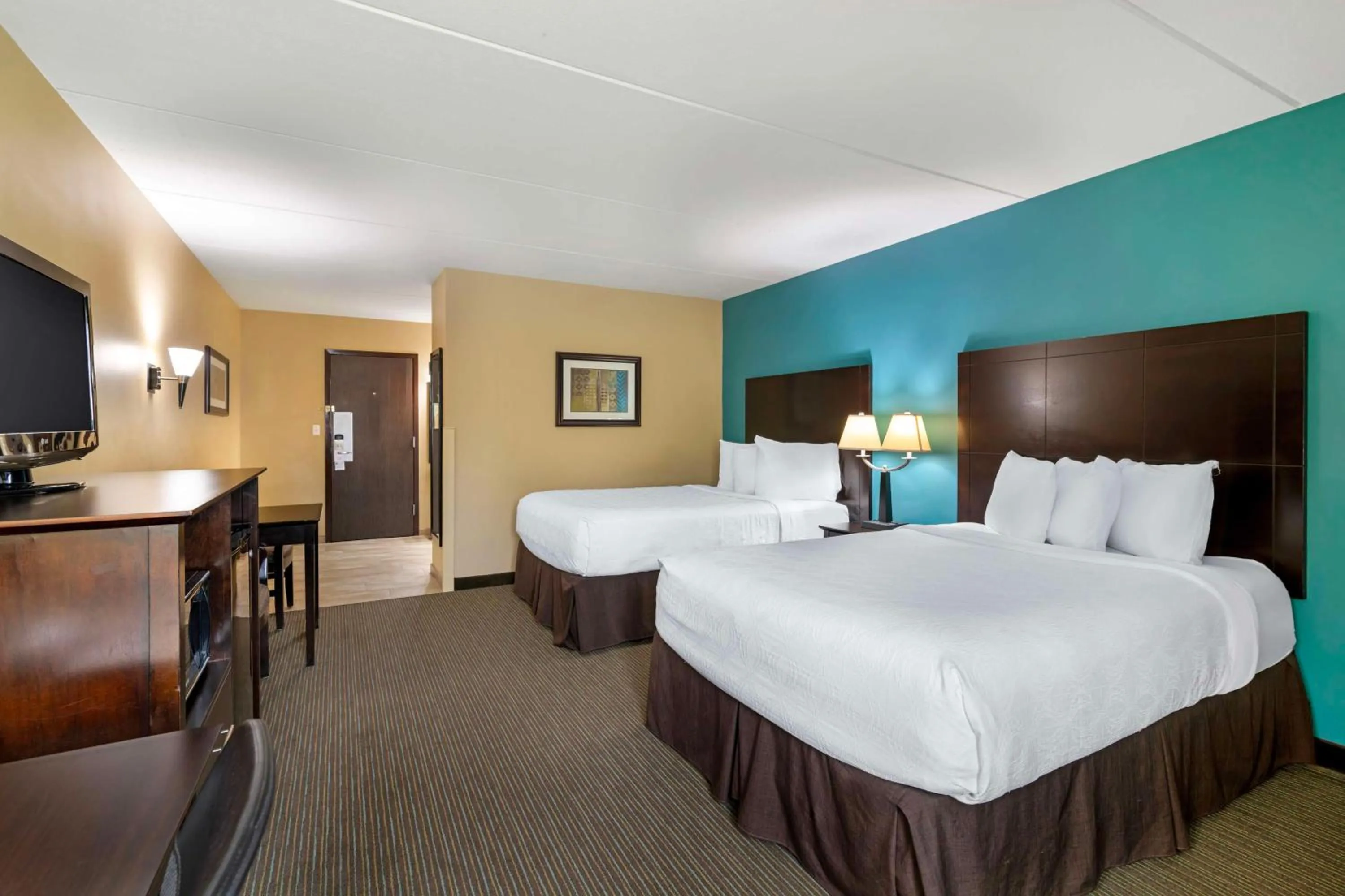 Bedroom, Bed in Best Western Plus Plattsburgh