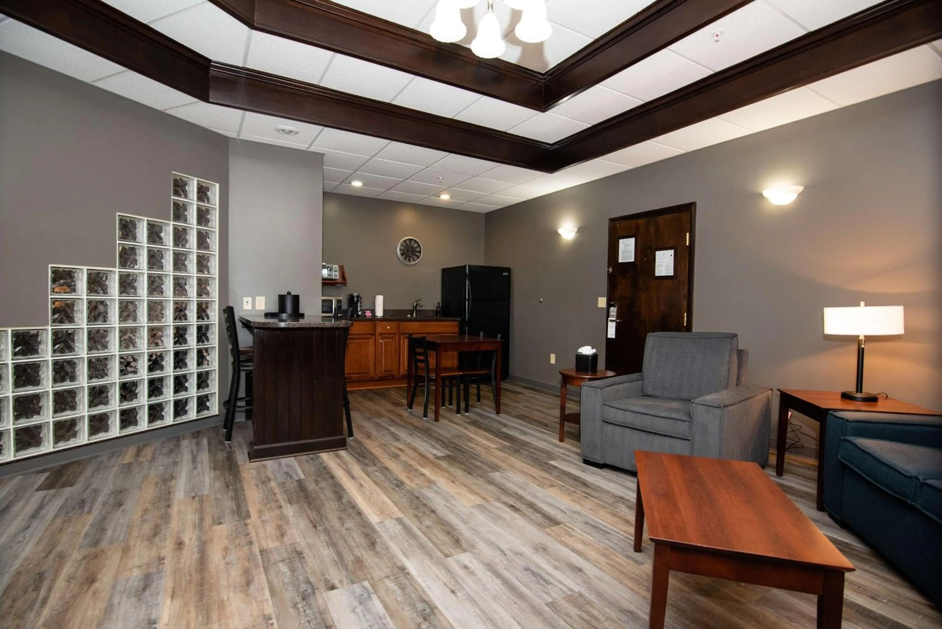 Photo of the whole room in Best Western Plus Plattsburgh