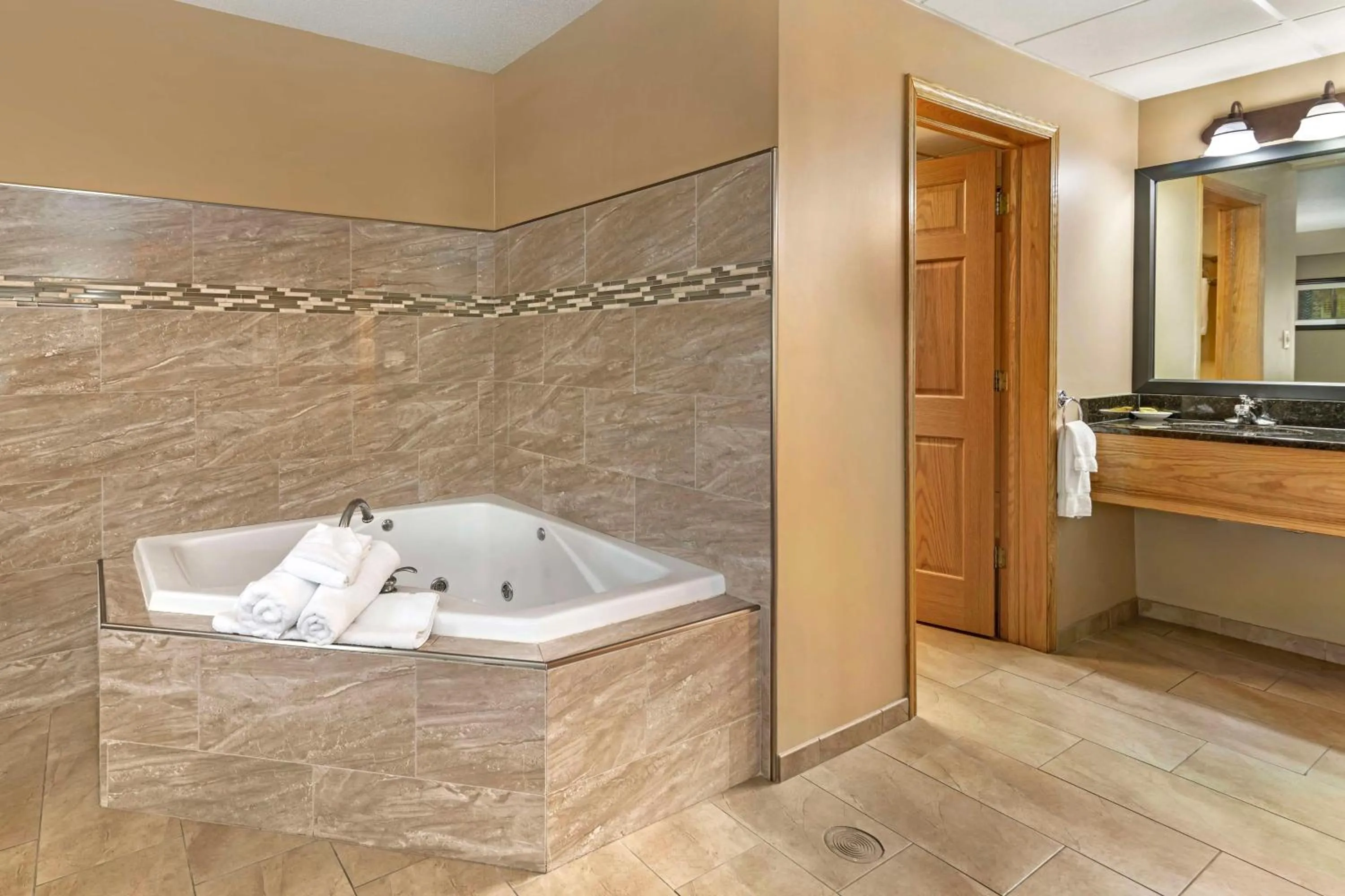 Bathroom in Best Western Plus Plattsburgh