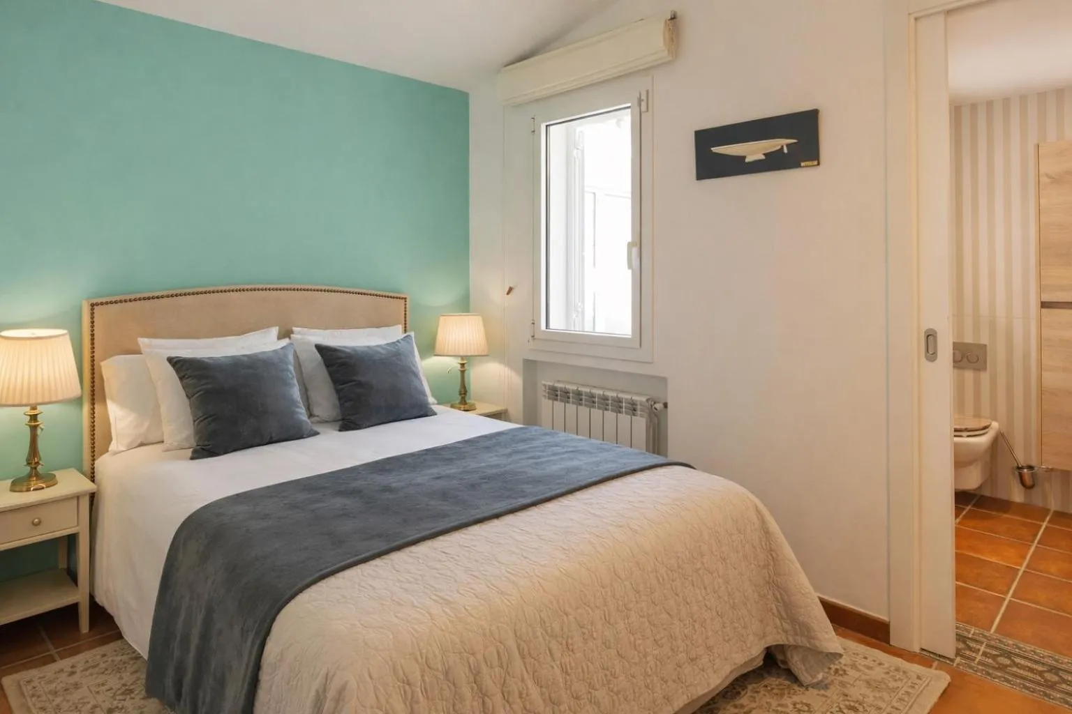 Bedroom, Bed in YUTA by Danlux Invest