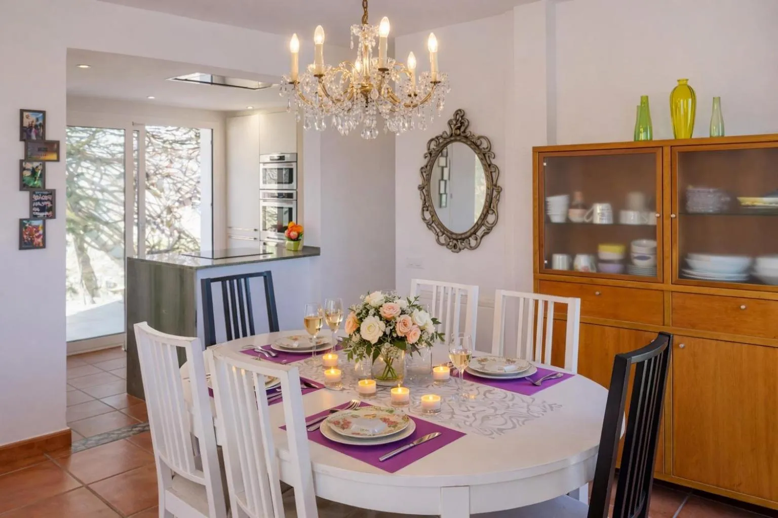 Dining area in YUTA by Danlux Invest