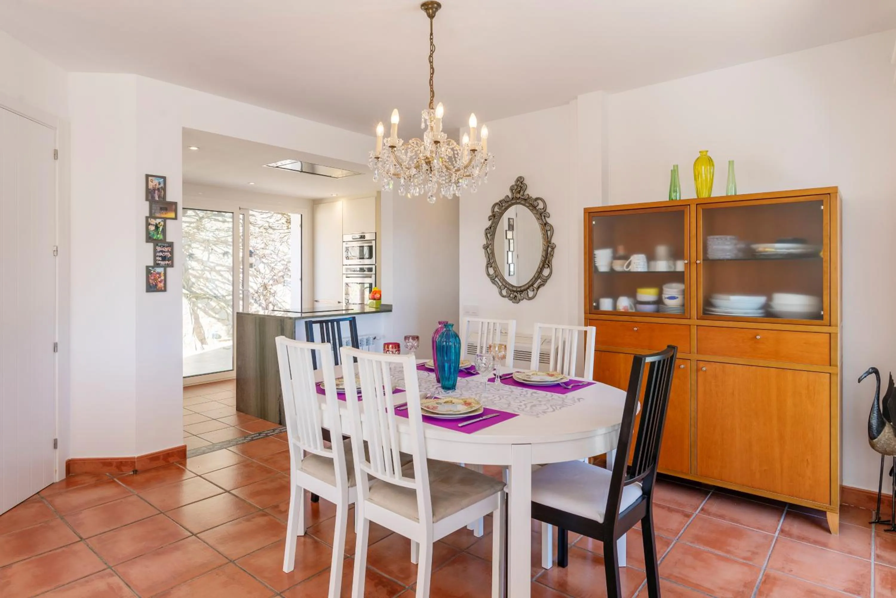 Dining area in YUTA by Danlux Invest