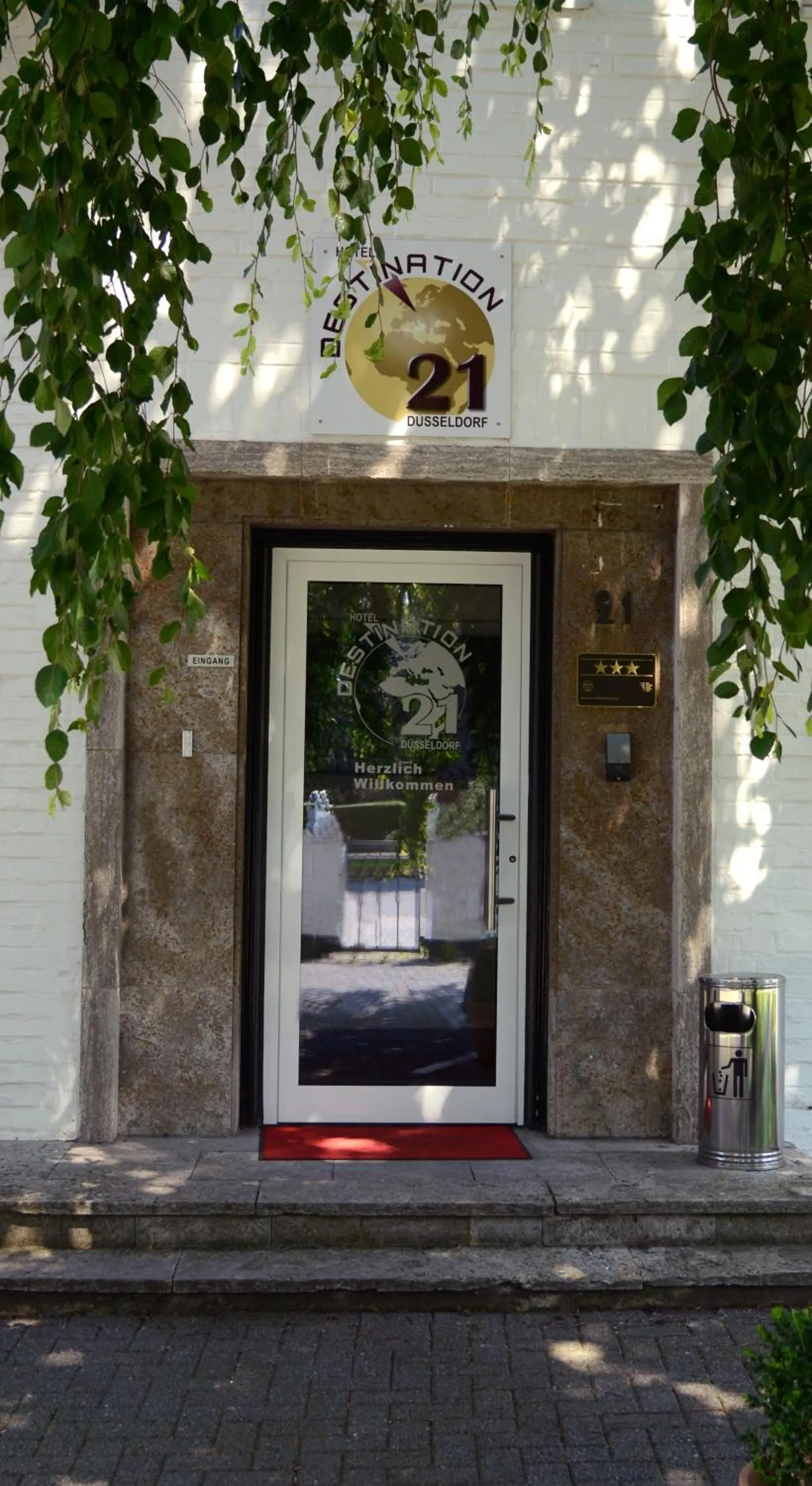 Facade/entrance in Hotel Destination 21