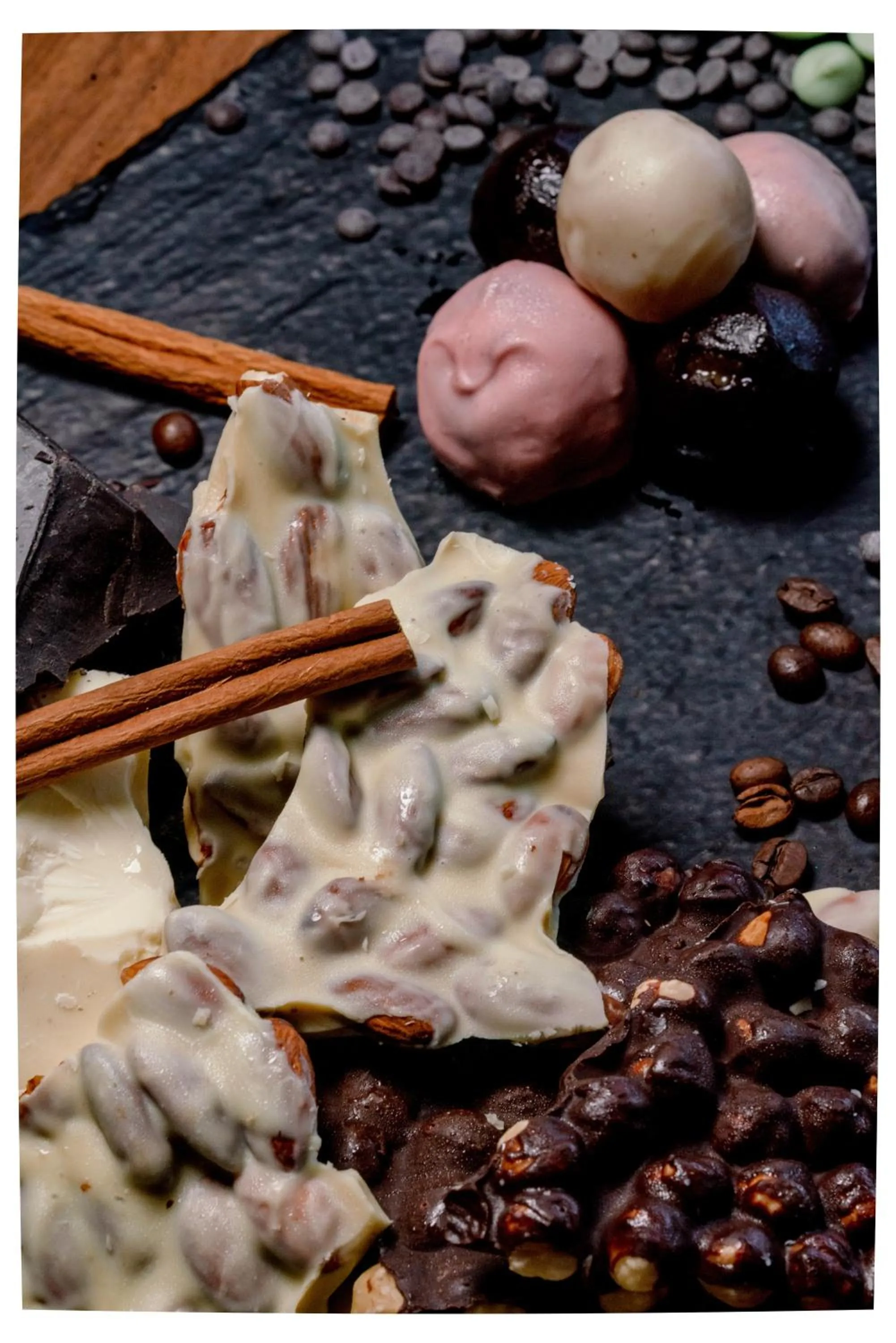 Restaurant/places to eat in Emerald Hotel