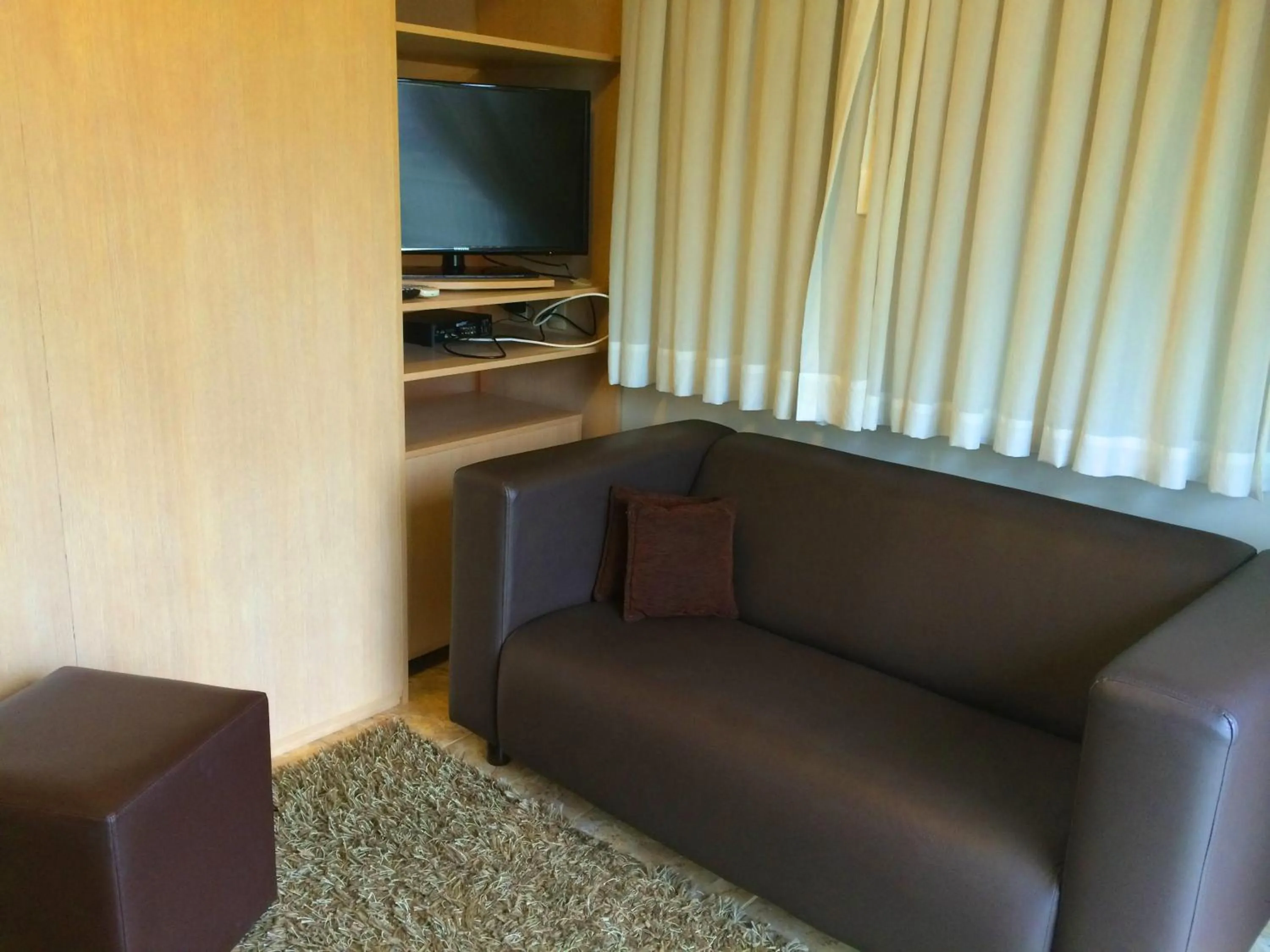 TV and multimedia in Bela Vista Hotel & Flat
