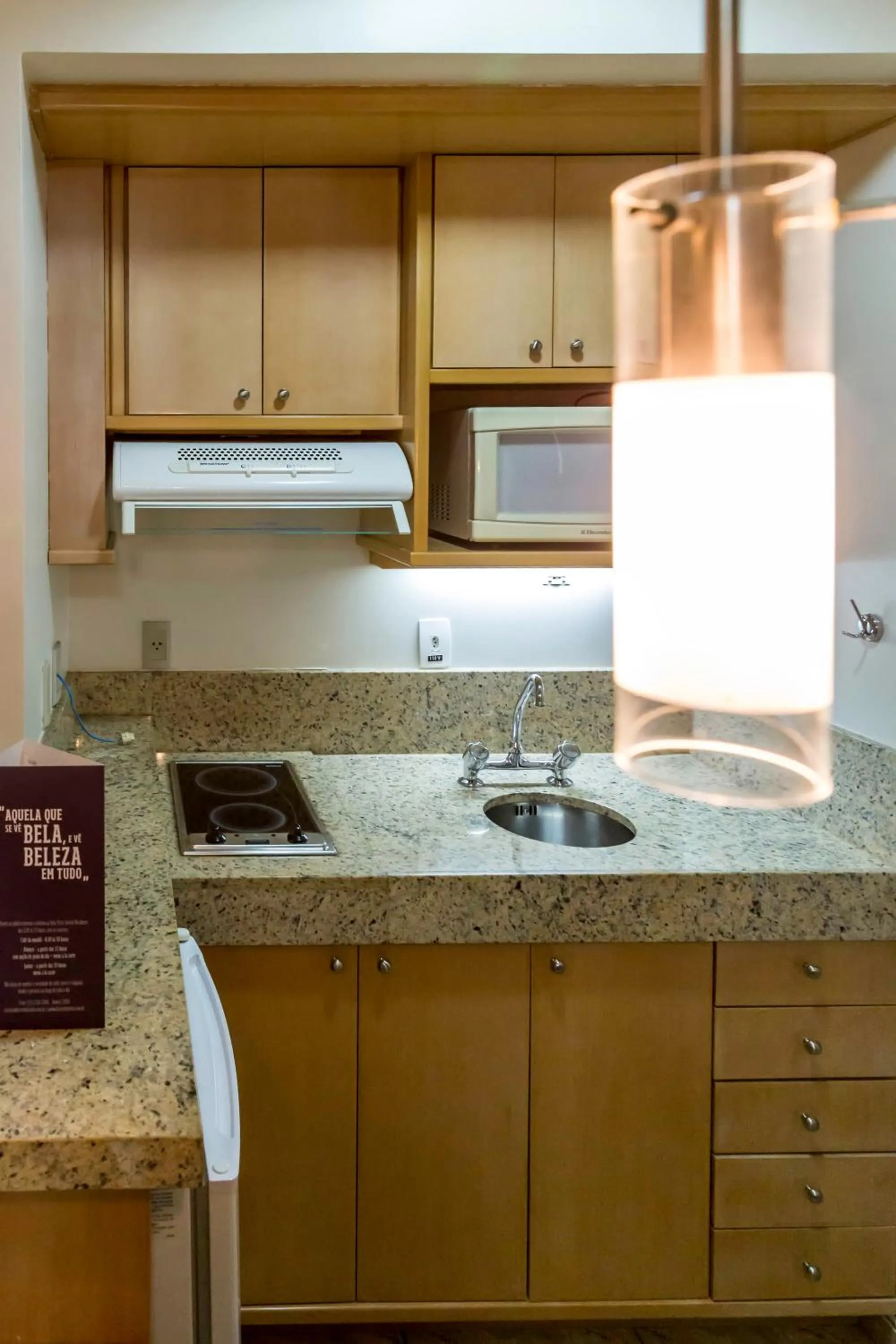 Communal kitchen in Bela Vista Hotel & Flat